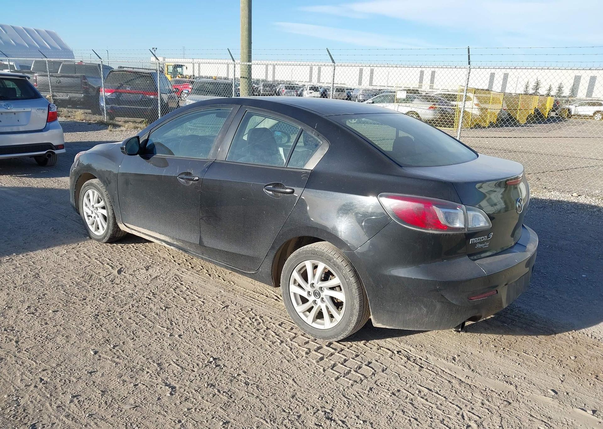2013 MAZDA 3 I