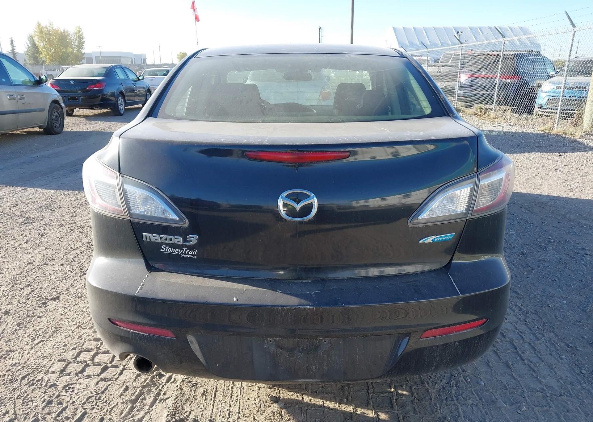 2013 MAZDA 3 I