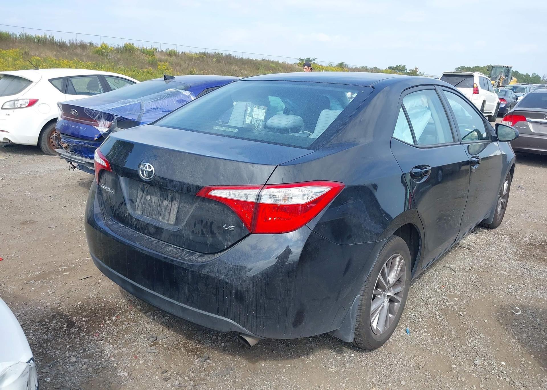 2015 TOYOTA COROLLA