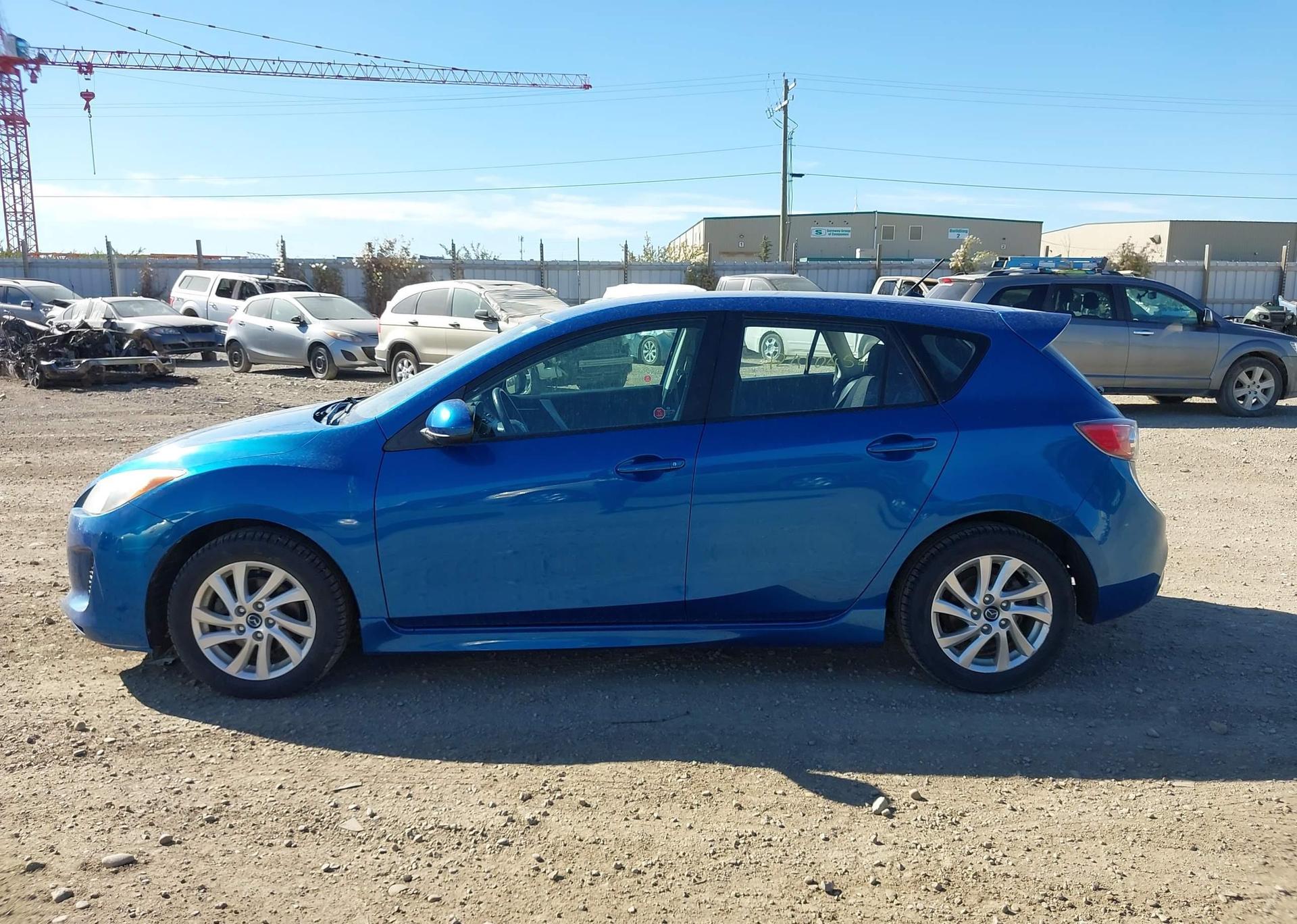 2013 MAZDA MAZDA3 GS-SKY