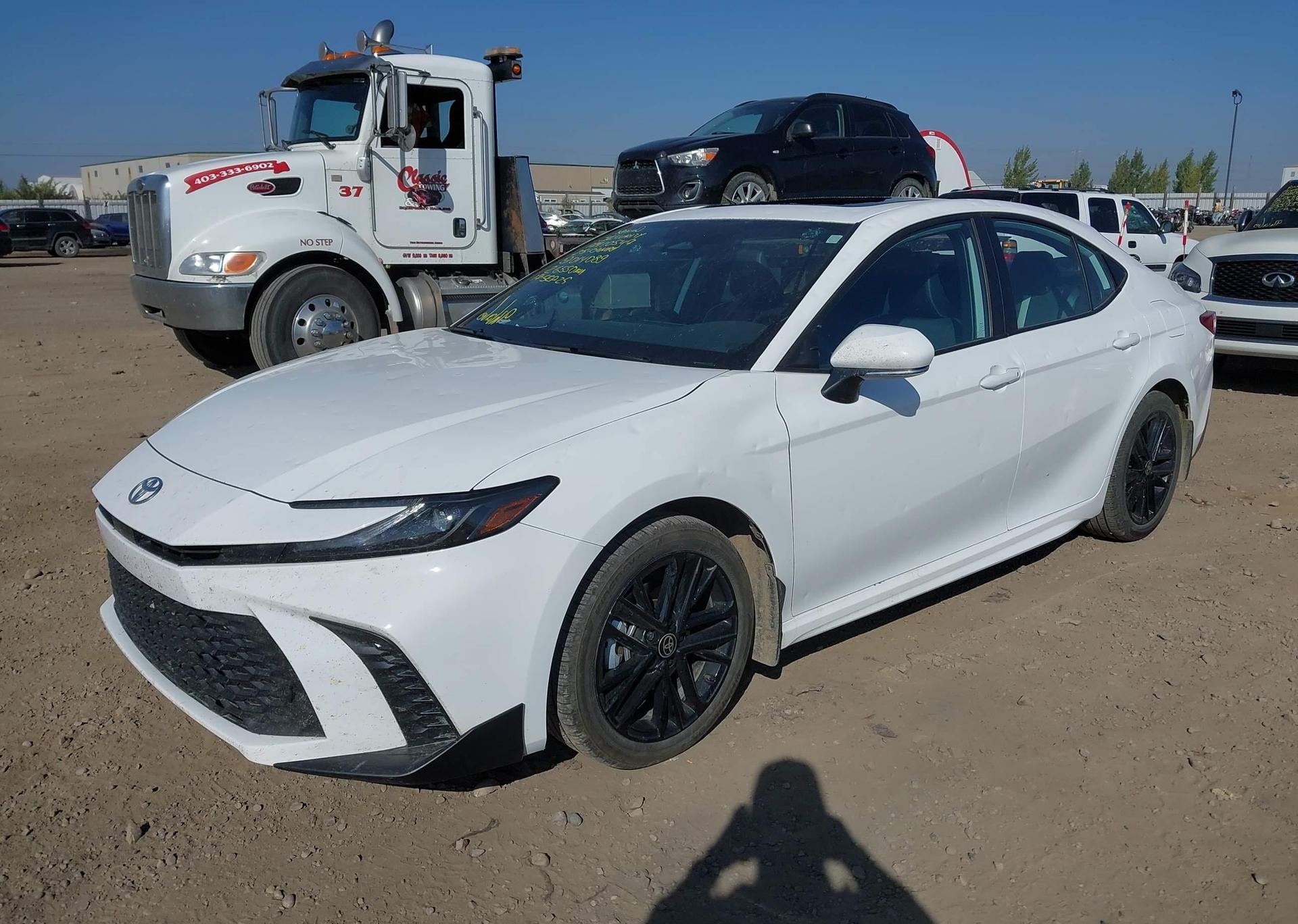 2025 TOYOTA CAMRY SE UPGRADE