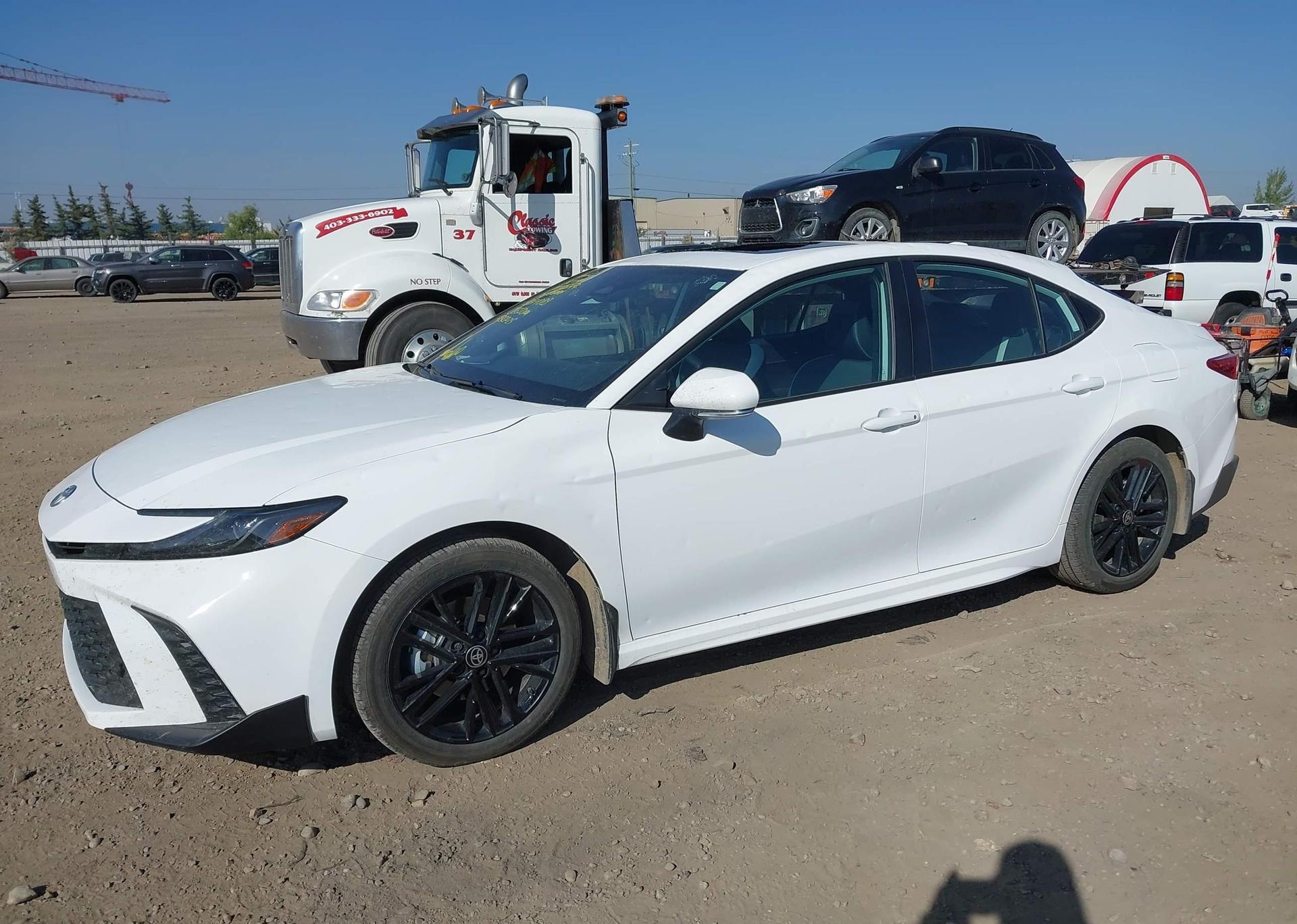 2025 TOYOTA CAMRY SE UPGRADE