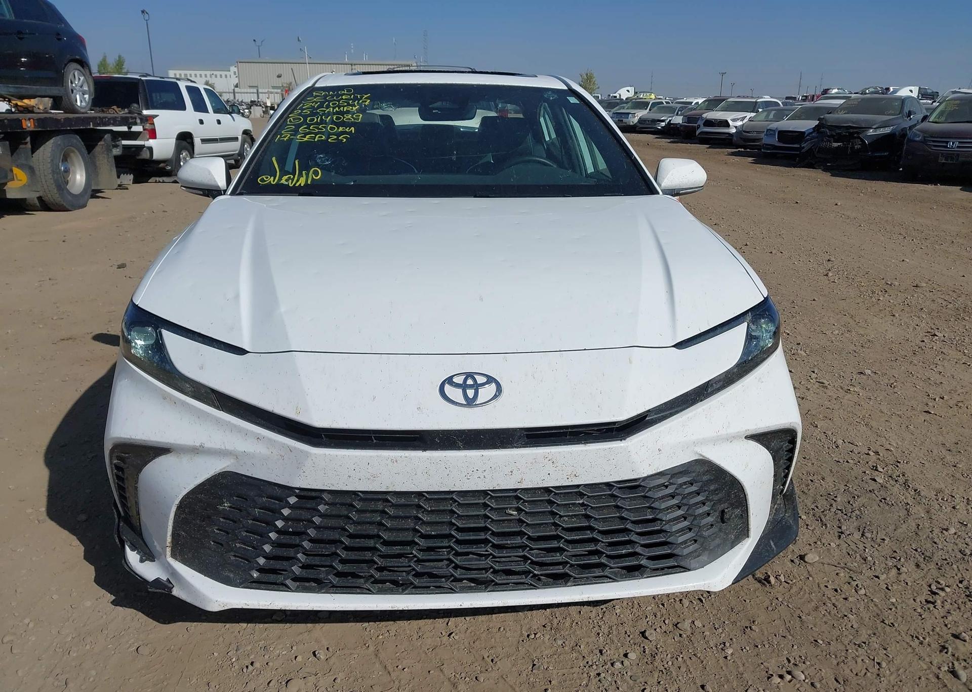 2025 TOYOTA CAMRY SE UPGRADE