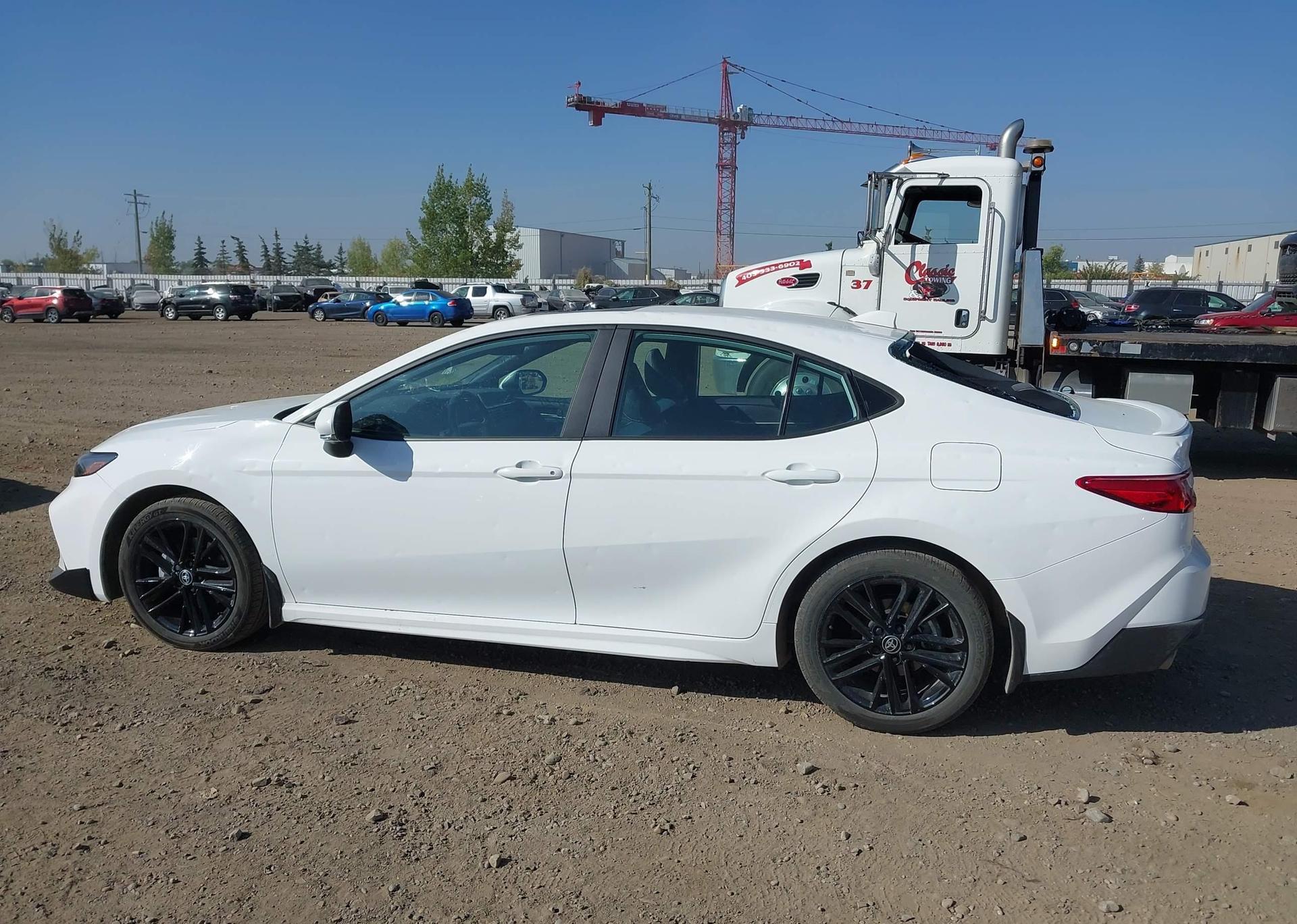 2025 TOYOTA CAMRY SE UPGRADE