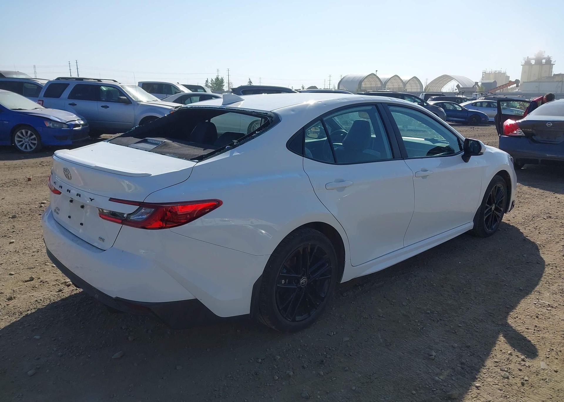 2025 TOYOTA CAMRY SE UPGRADE