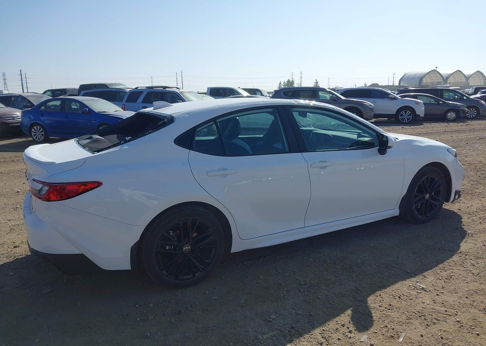 2025 TOYOTA CAMRY SE UPGRADE