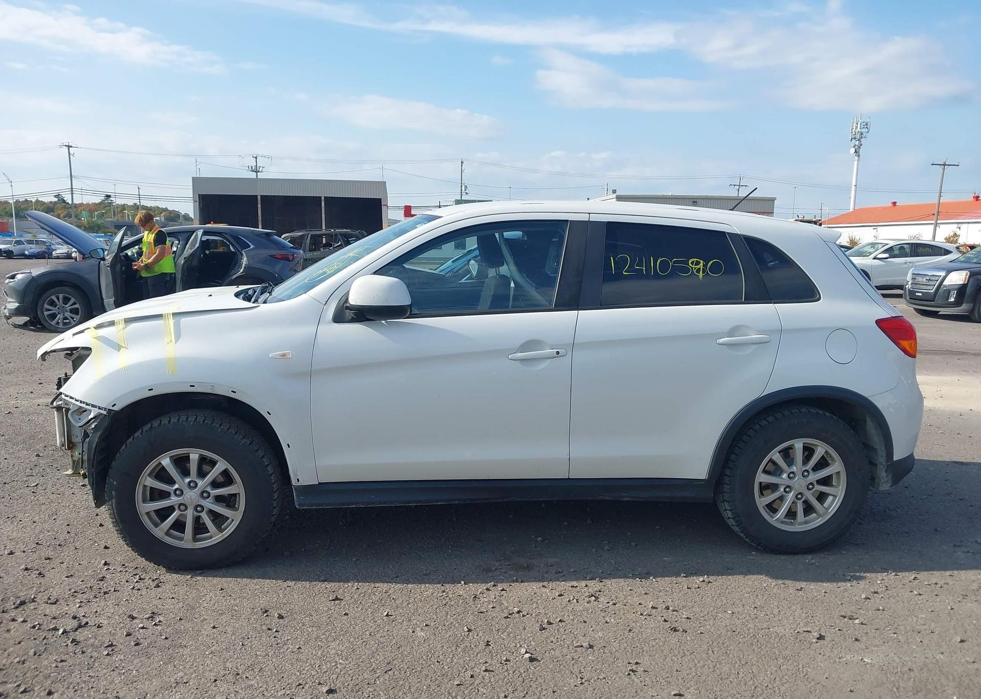 2016 MITSUBISHI RVR SE