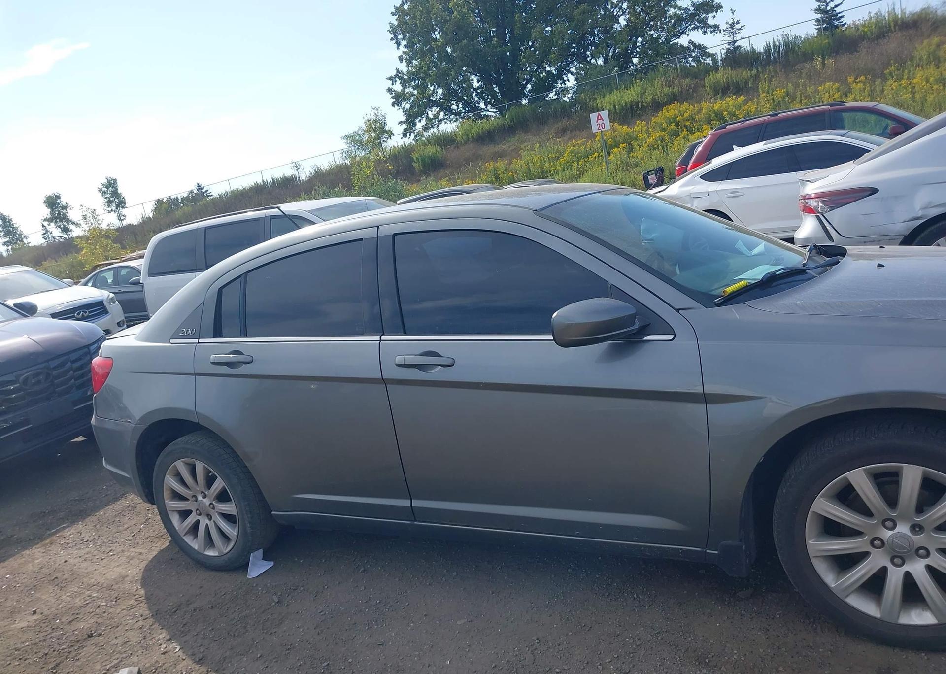 2013 CHRYSLER 200 TOURING