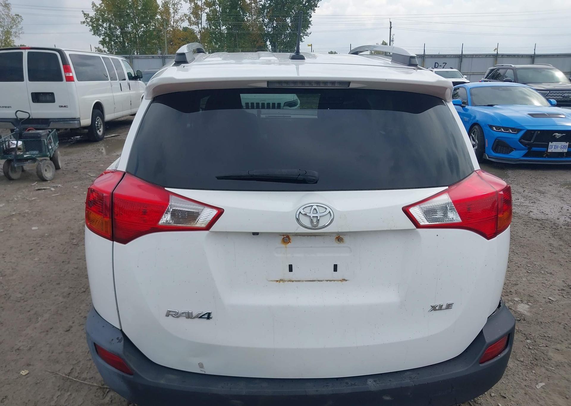 2015 TOYOTA RAV4 XLE