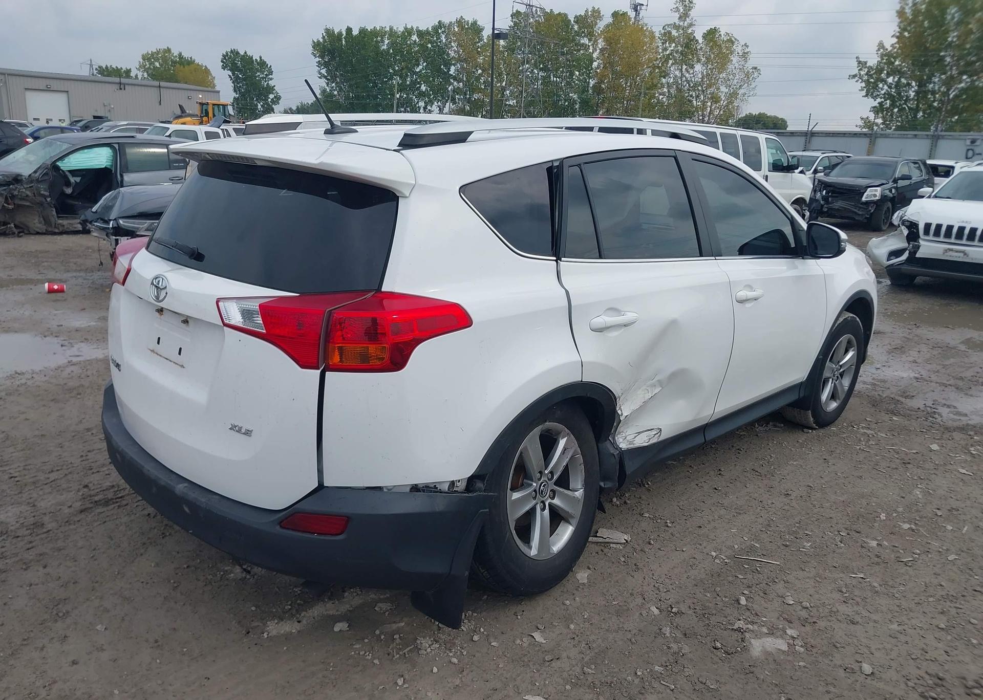 2015 TOYOTA RAV4 XLE