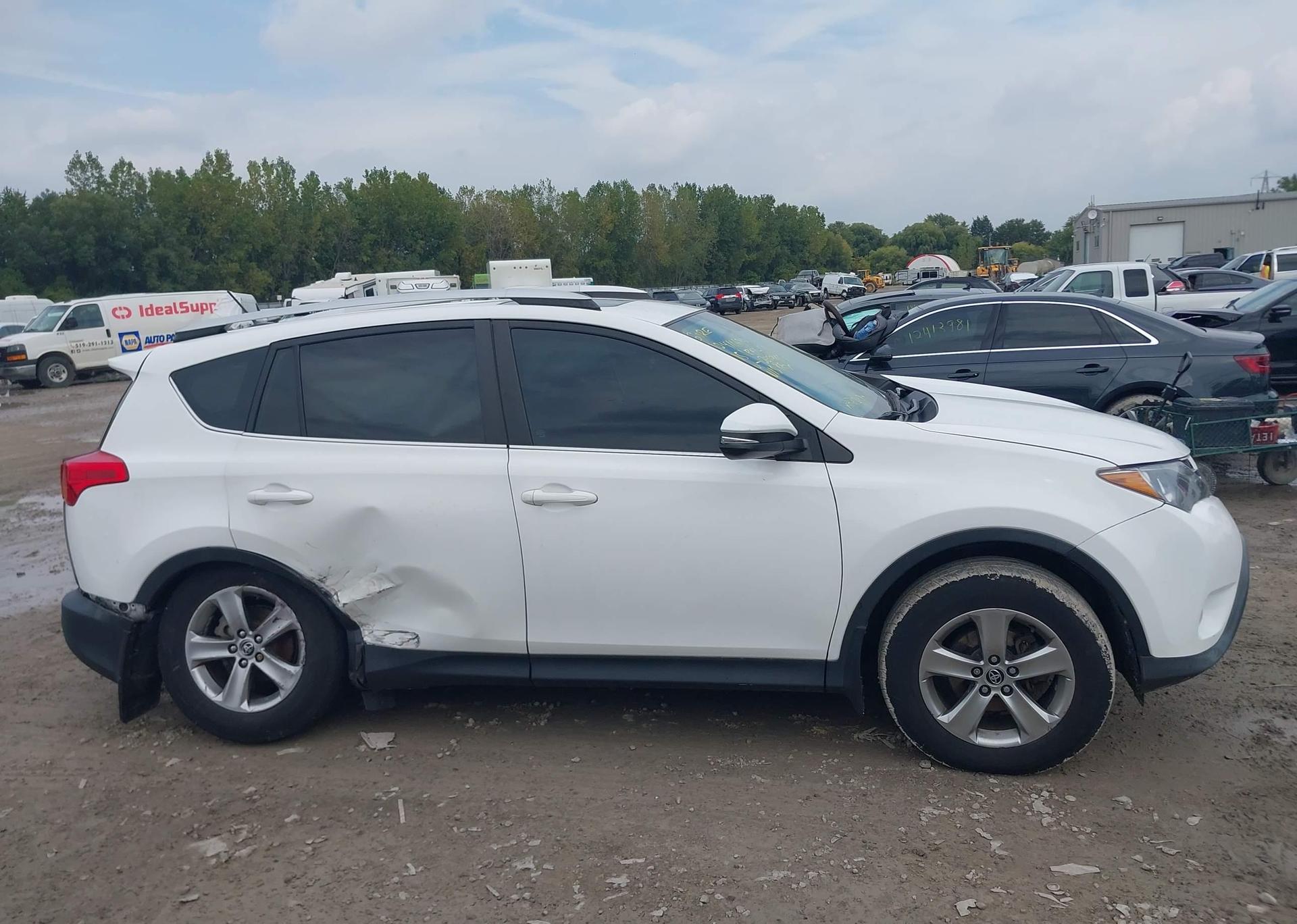 2015 TOYOTA RAV4 XLE