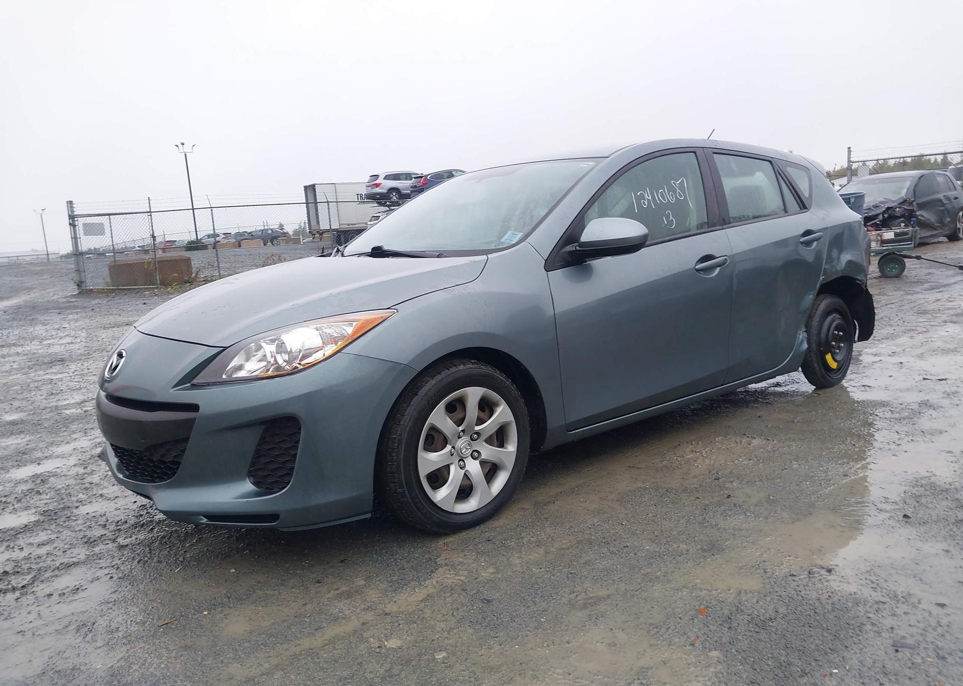 2013 MAZDA 3 I