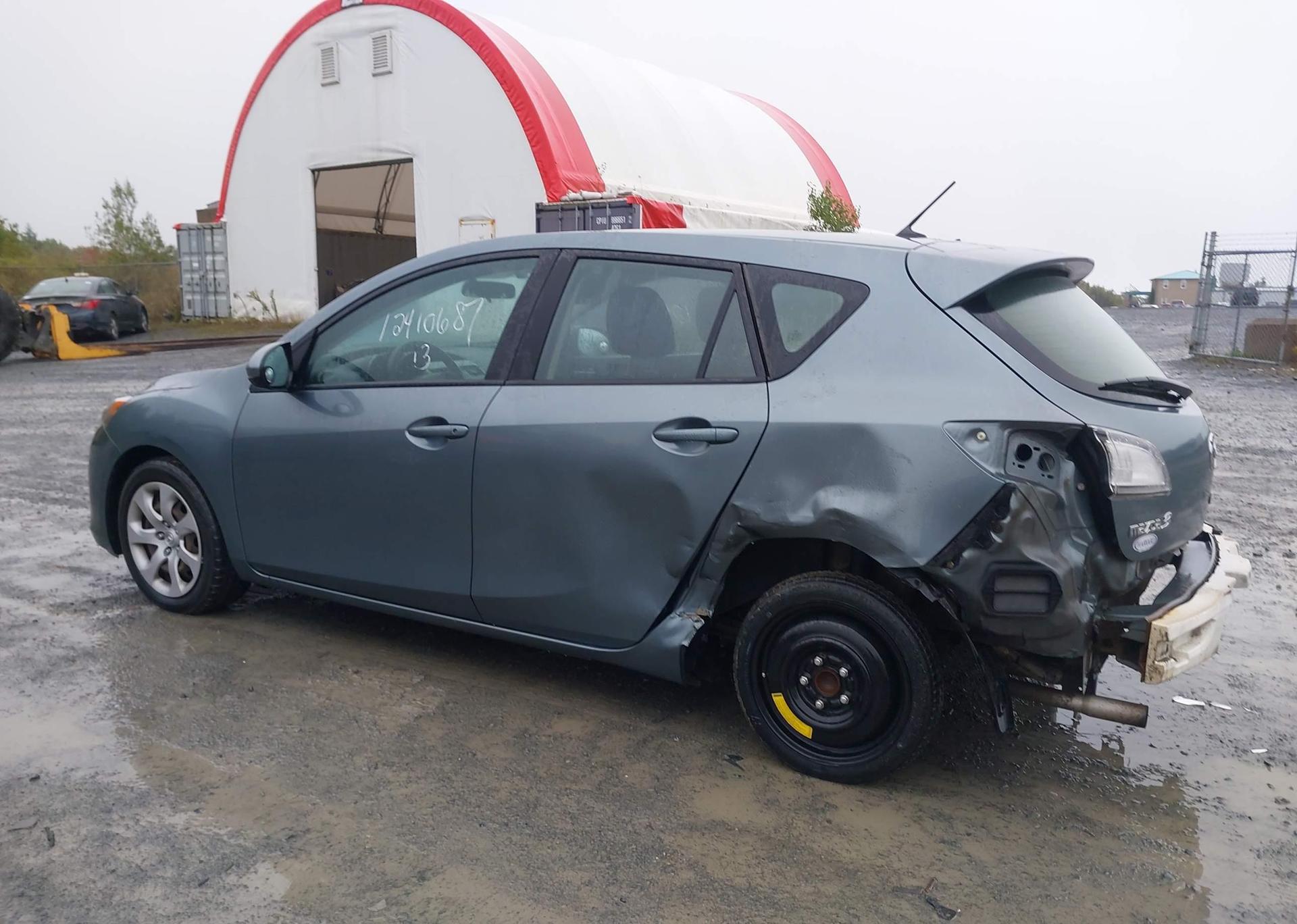 2013 MAZDA 3 I