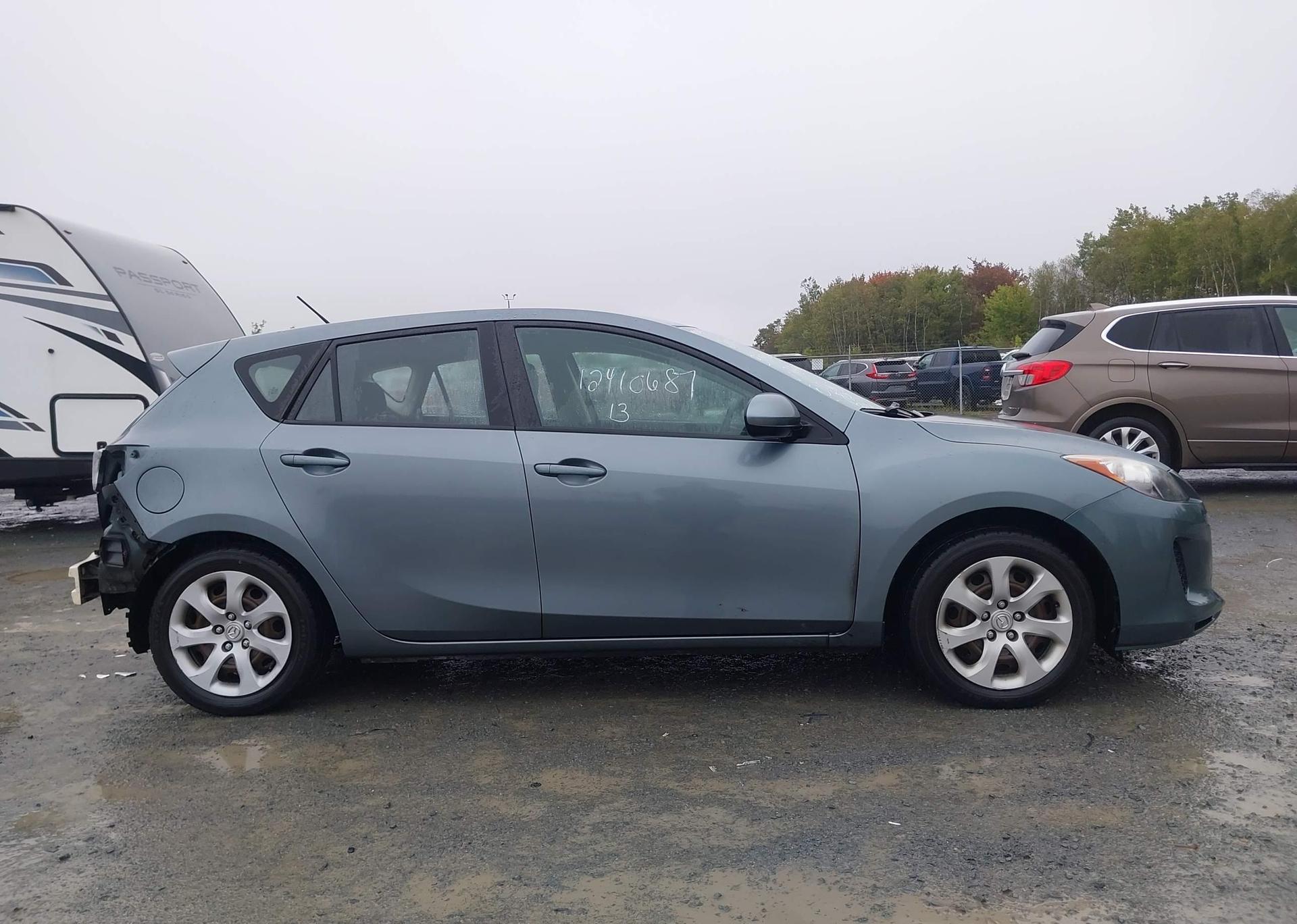 2013 MAZDA 3 I