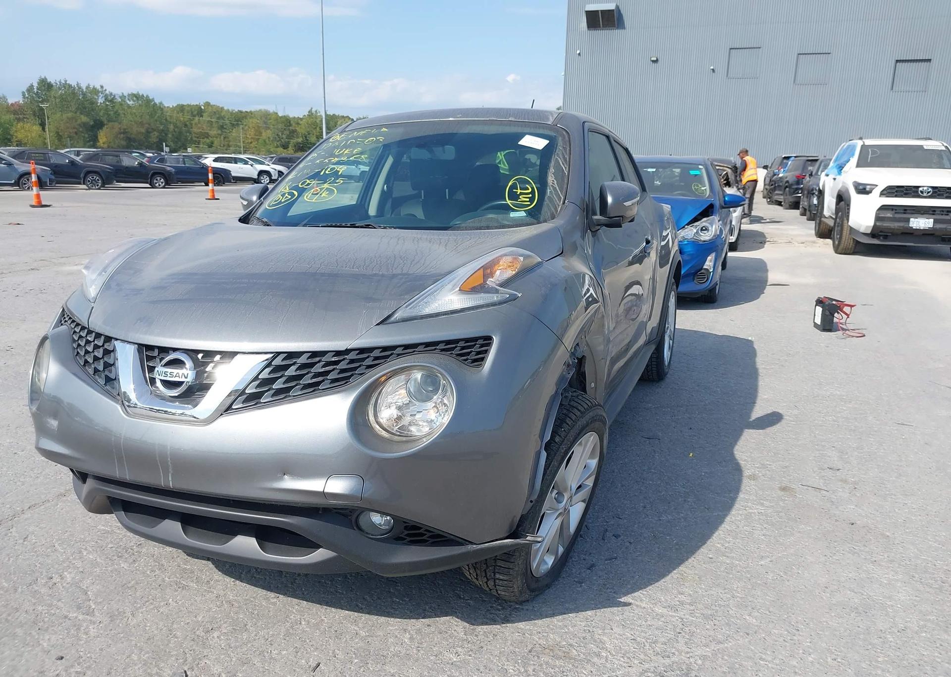 2015 NISSAN JUKE SL