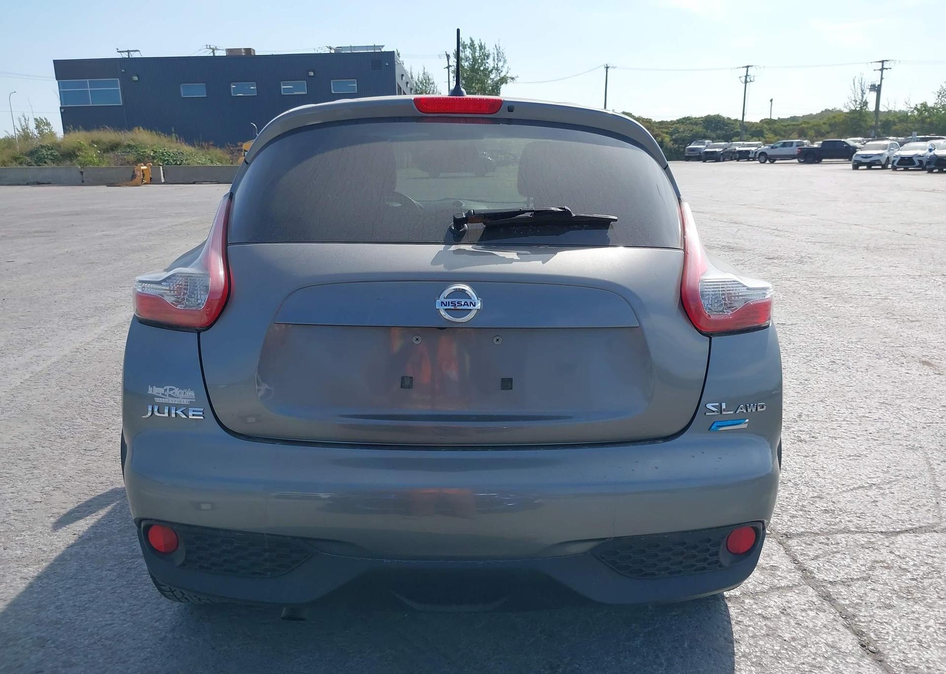 2015 NISSAN JUKE SL