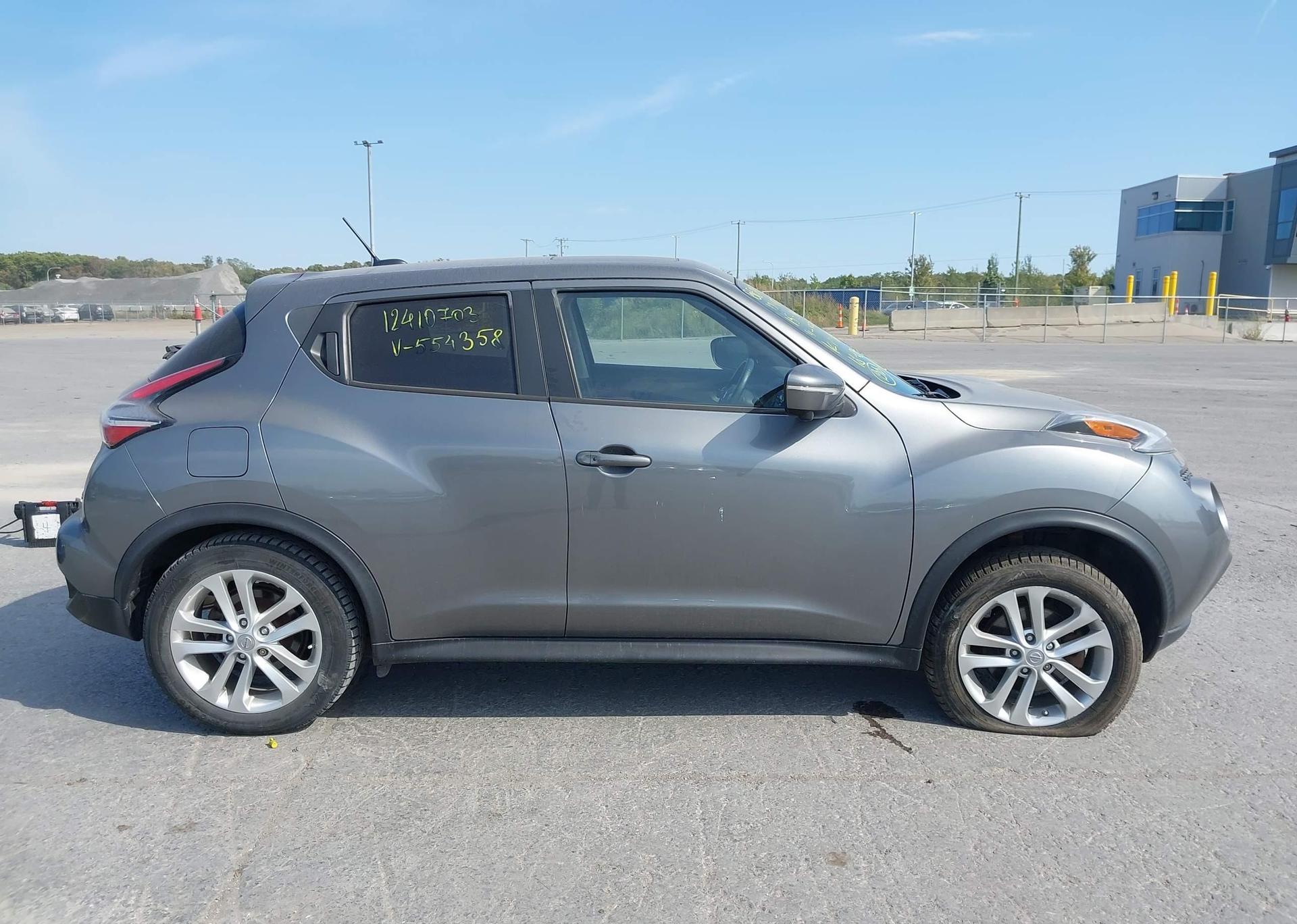 2015 NISSAN JUKE SL