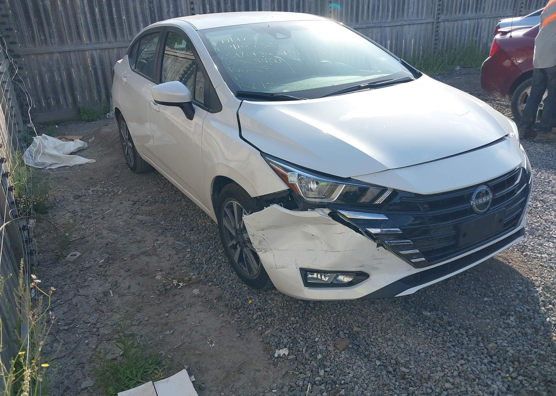 2025 NISSAN VERSA SV