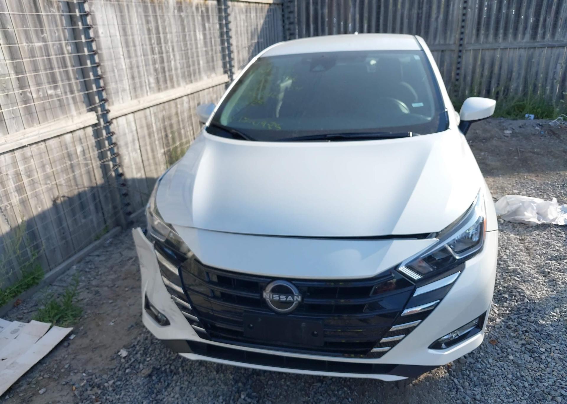 2025 NISSAN VERSA SV