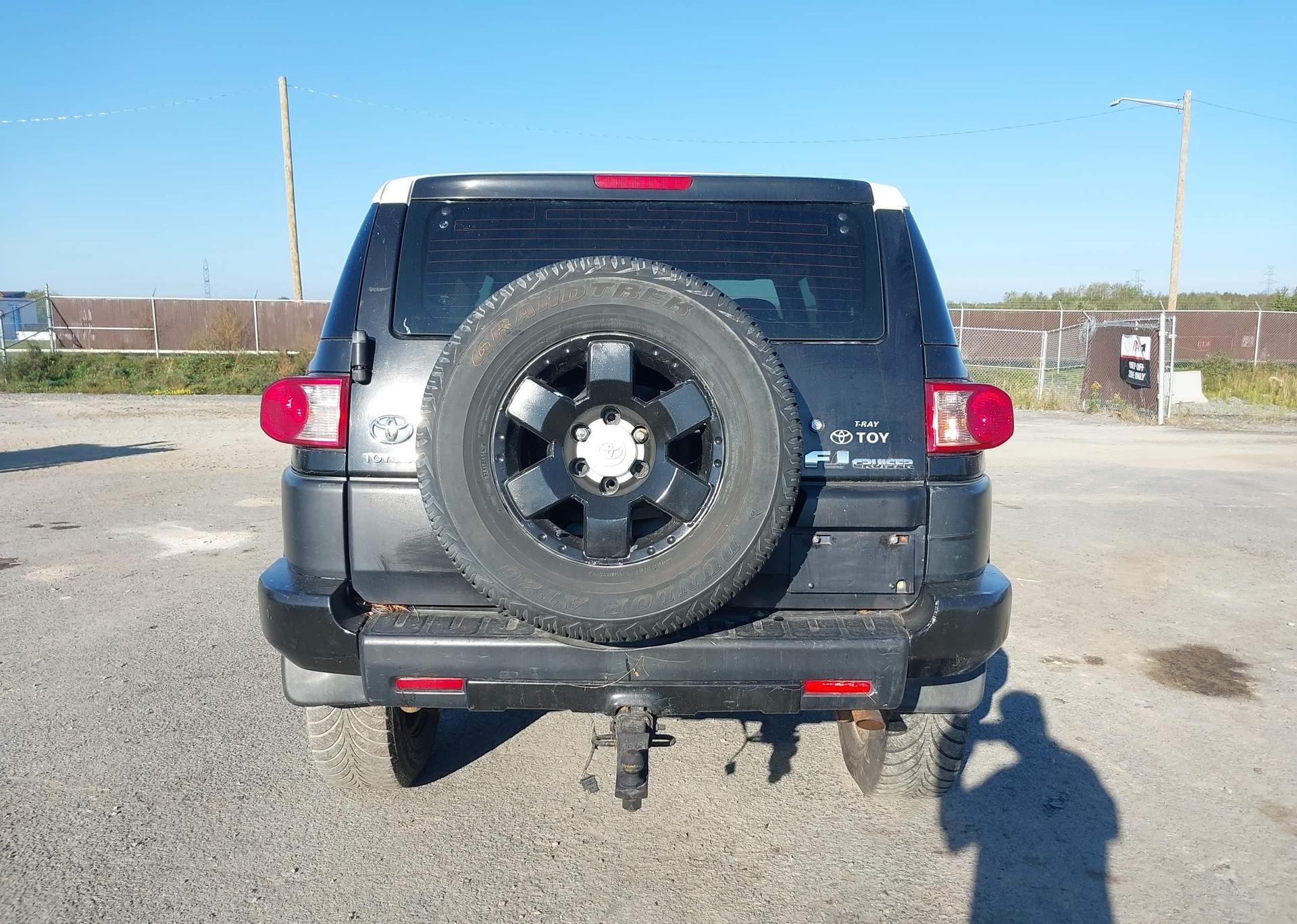 2007 TOYOTA FJ CRUISER