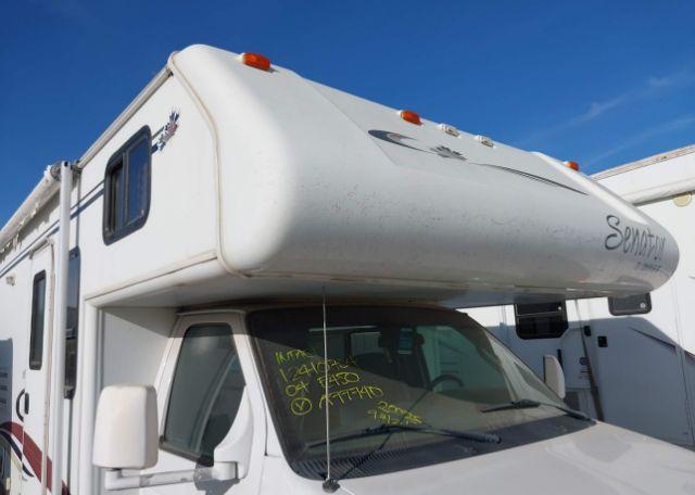 2004 FORD ECONOLINE E450 SUPER DUTY CUTWY VAN