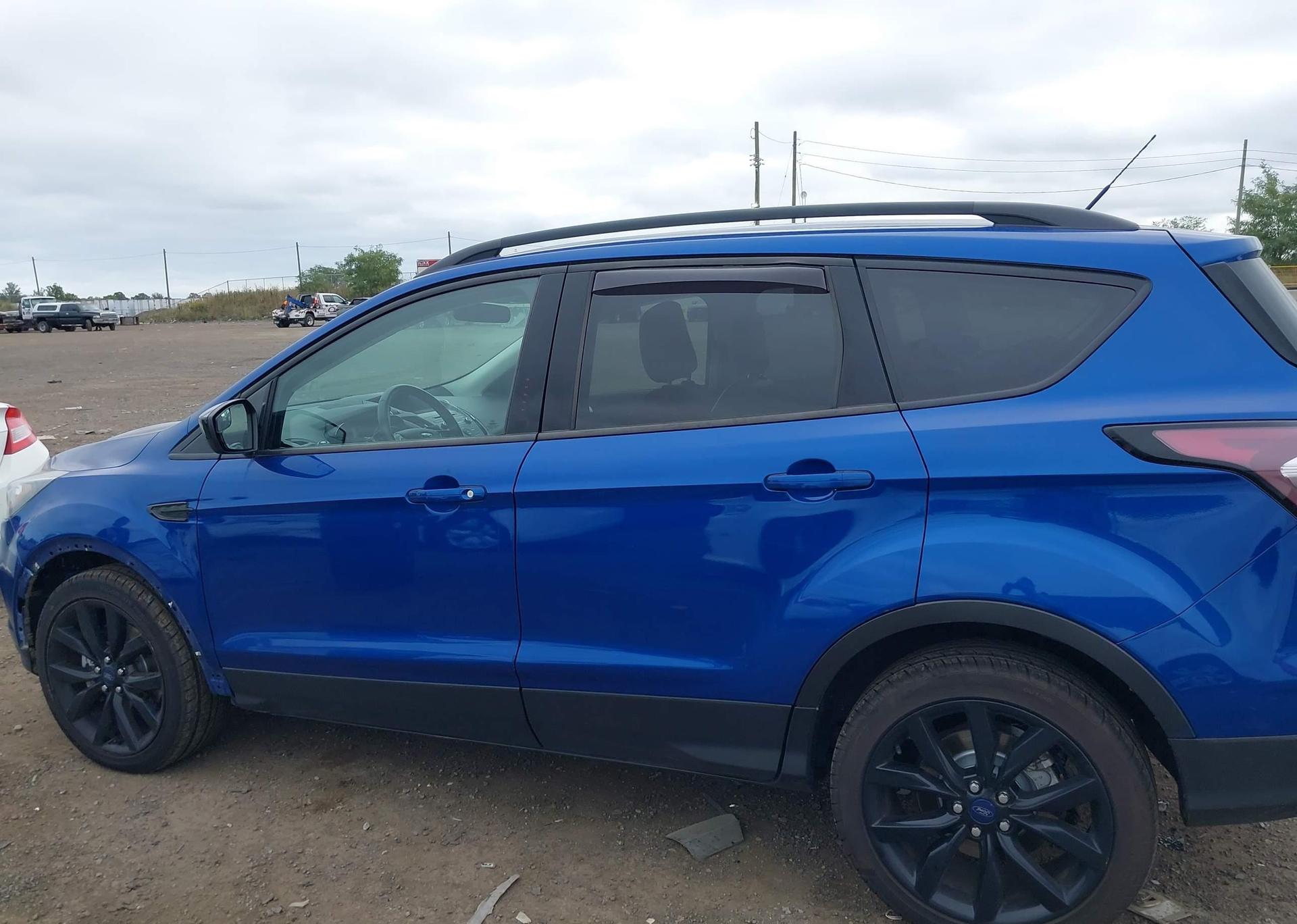 2018 FORD ESCAPE SE
