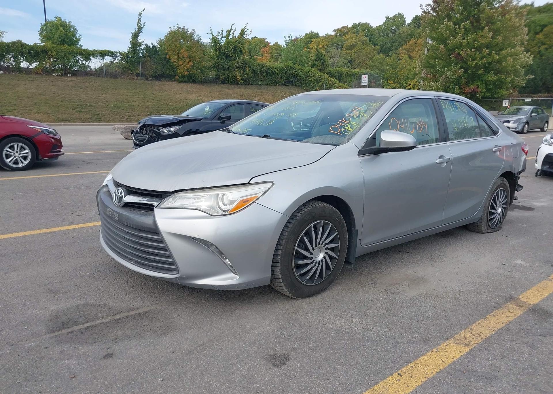 2016 TOYOTA CAMRY LE