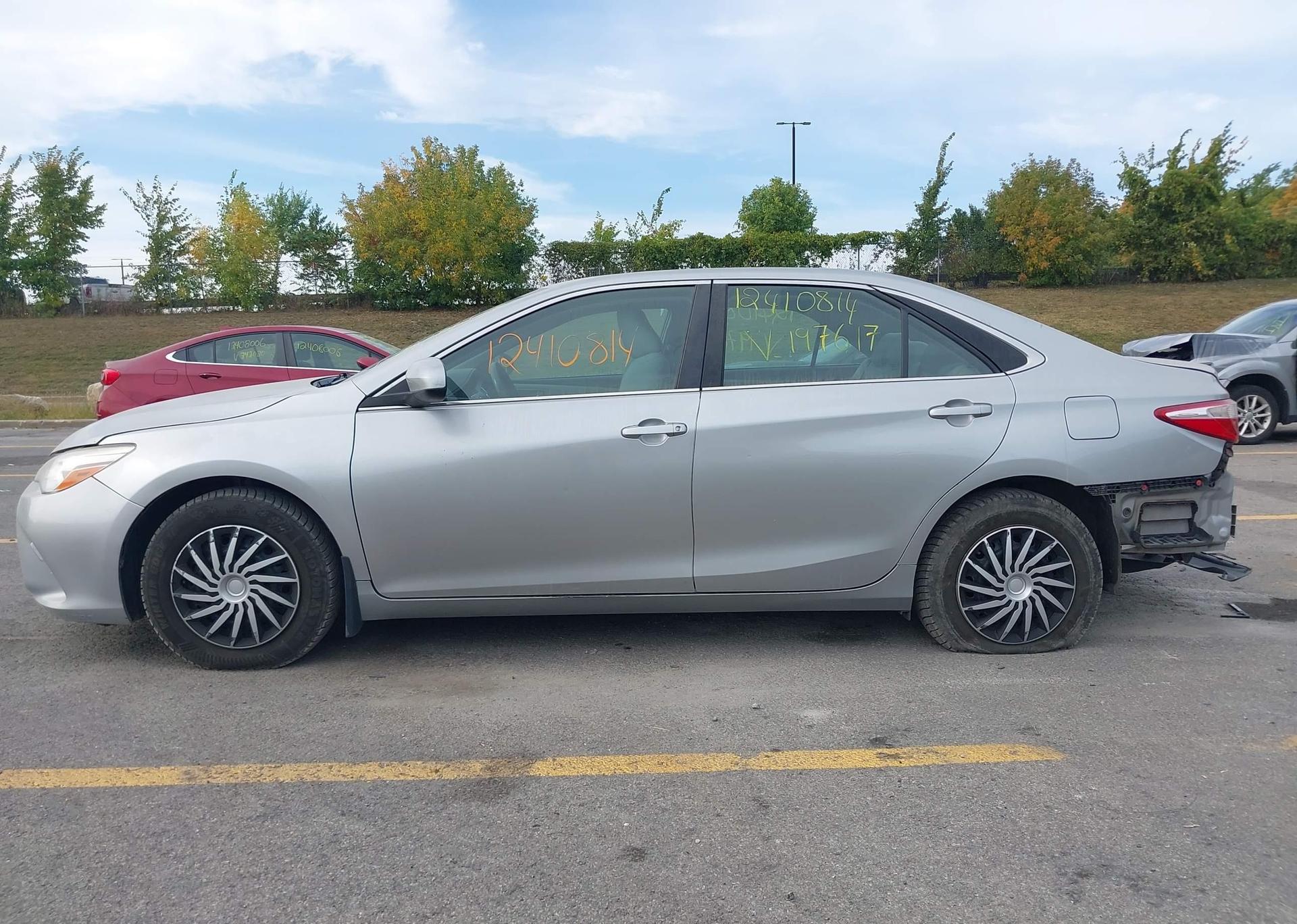 2016 TOYOTA CAMRY LE