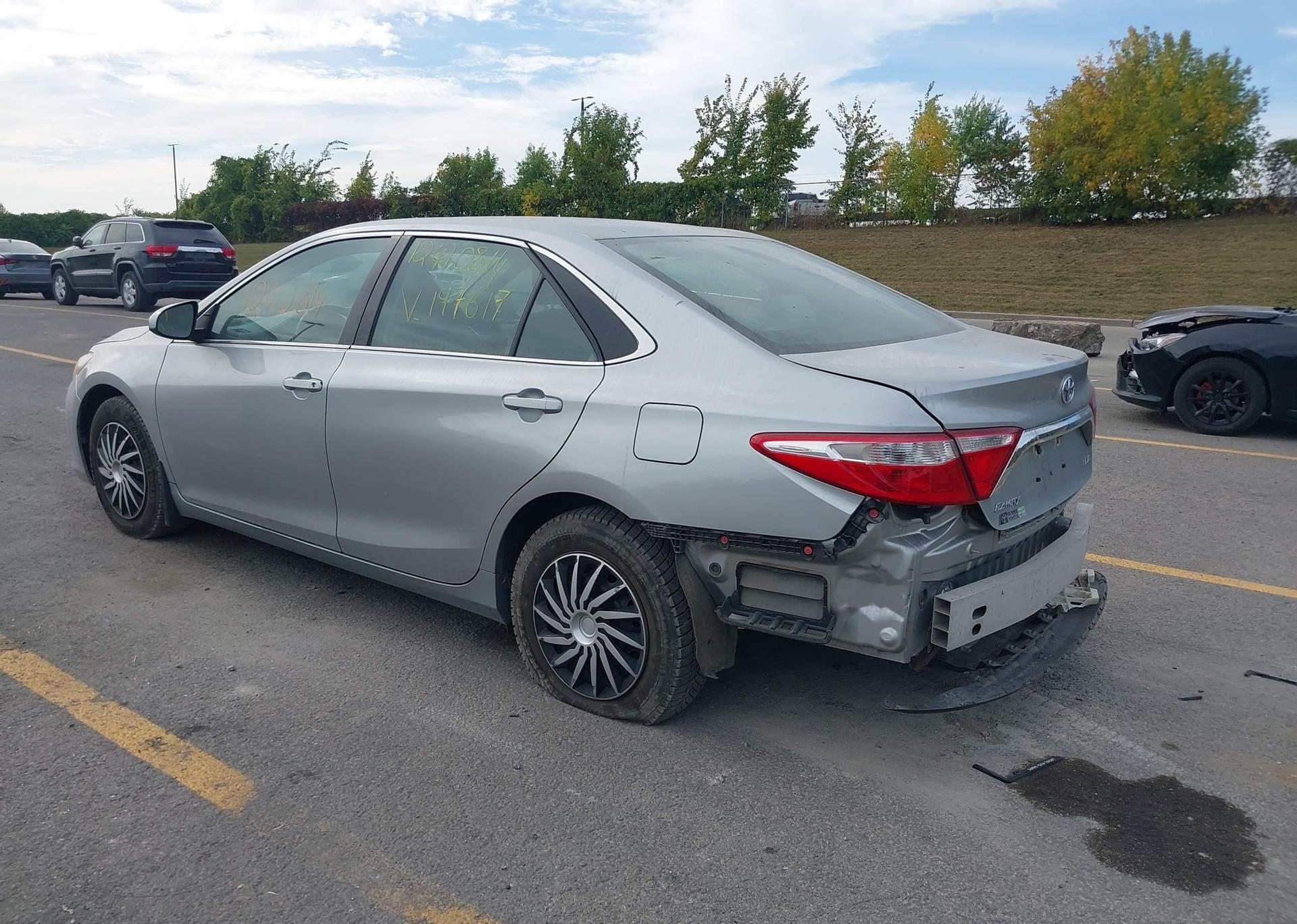 2016 TOYOTA CAMRY LE