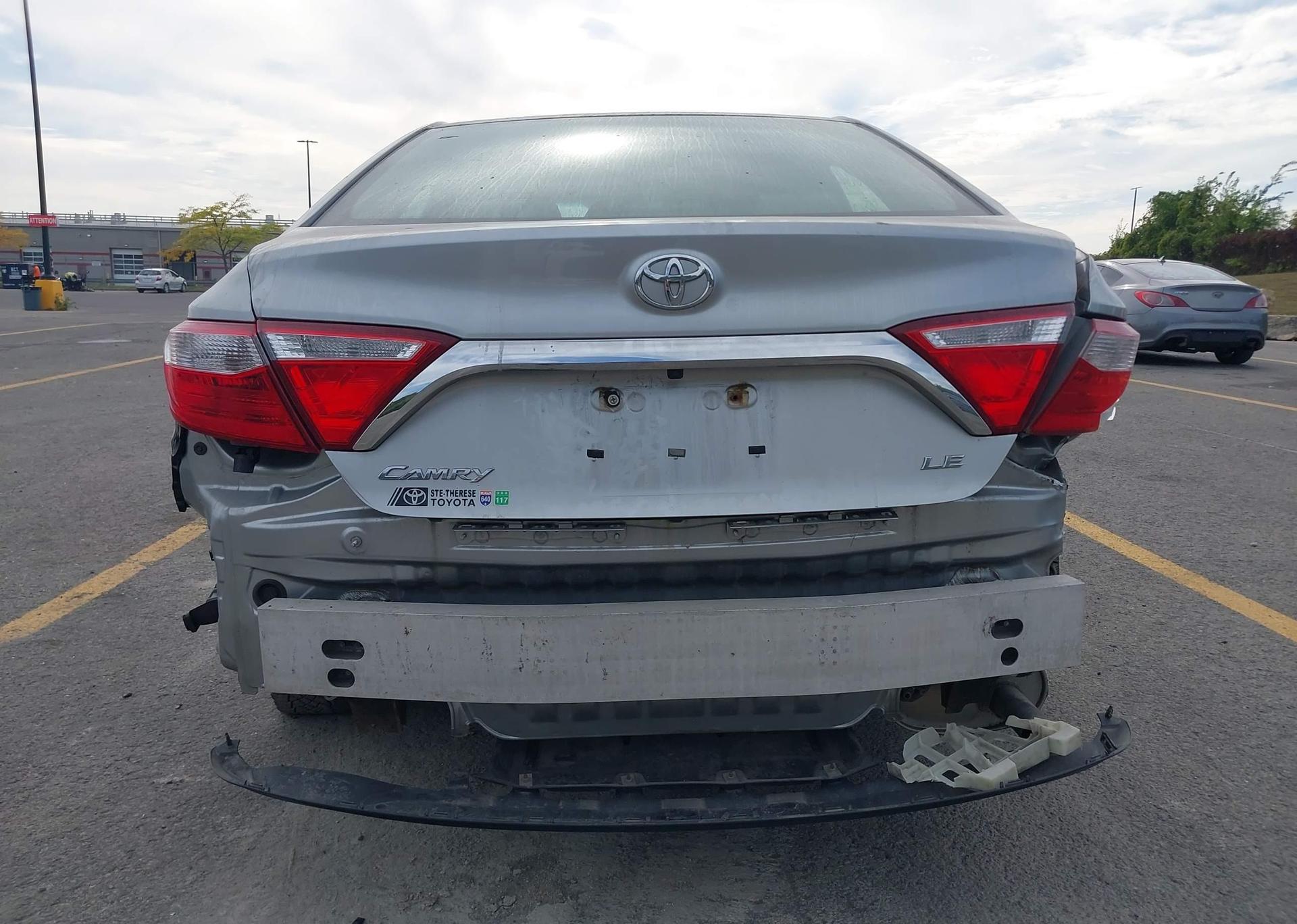 2016 TOYOTA CAMRY LE