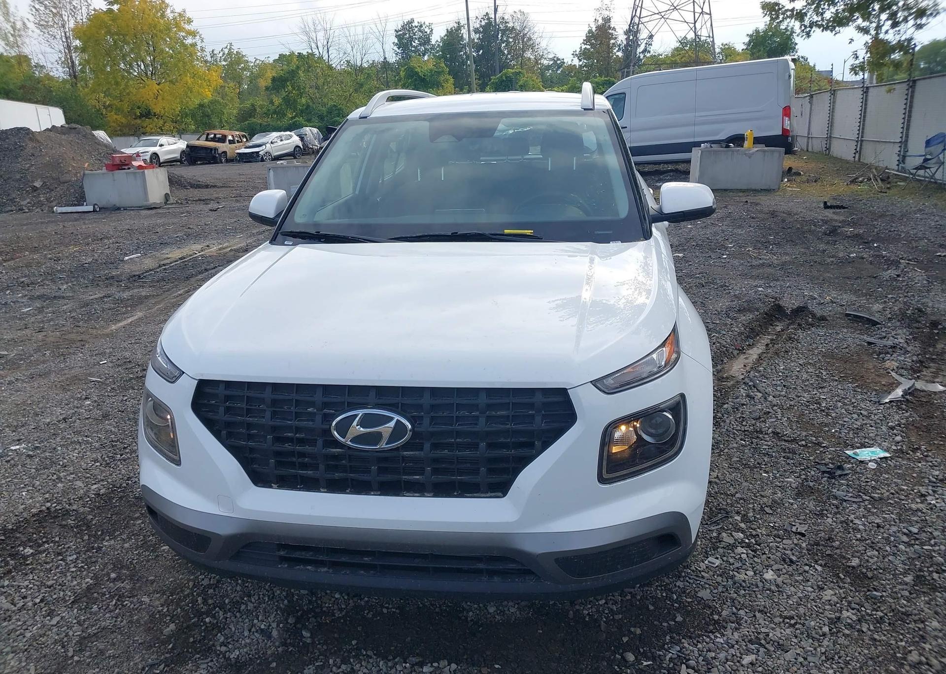 2025 HYUNDAI VENUE SEL