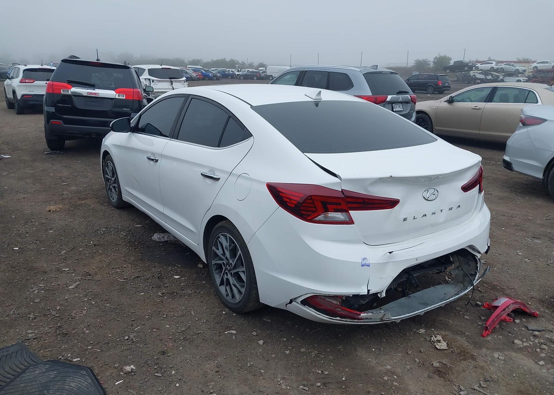 2019 HYUNDAI ELANTRA LUXURY