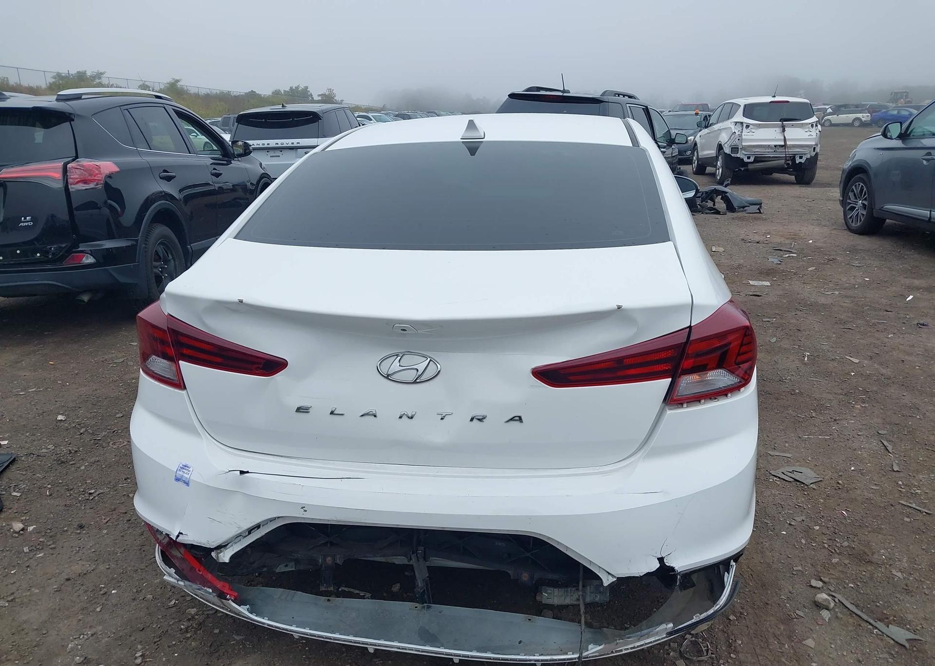 2019 HYUNDAI ELANTRA LUXURY