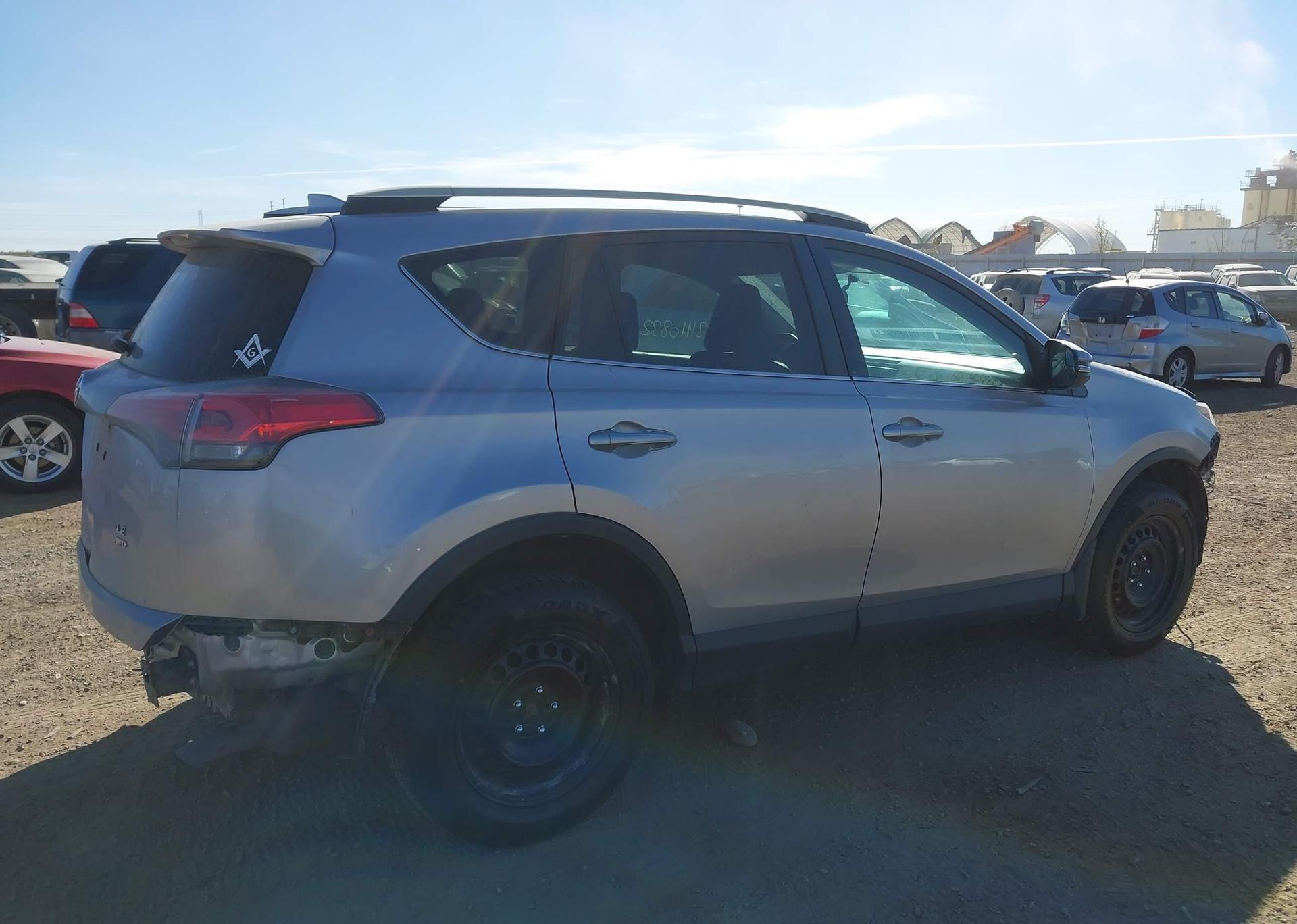 2016 TOYOTA RAV4 LE