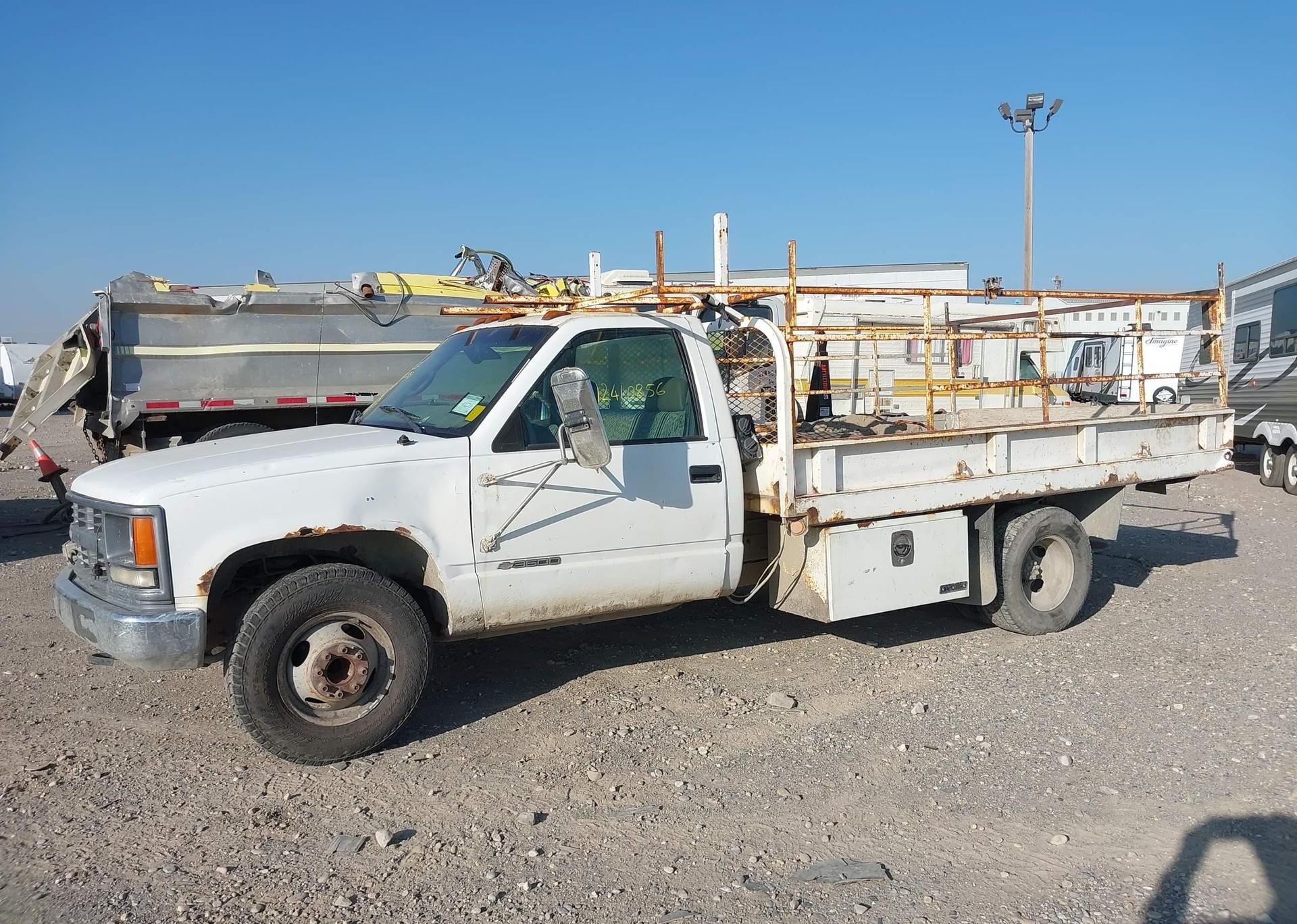 2000 CHEVROLET C3500 CHASSIS LS