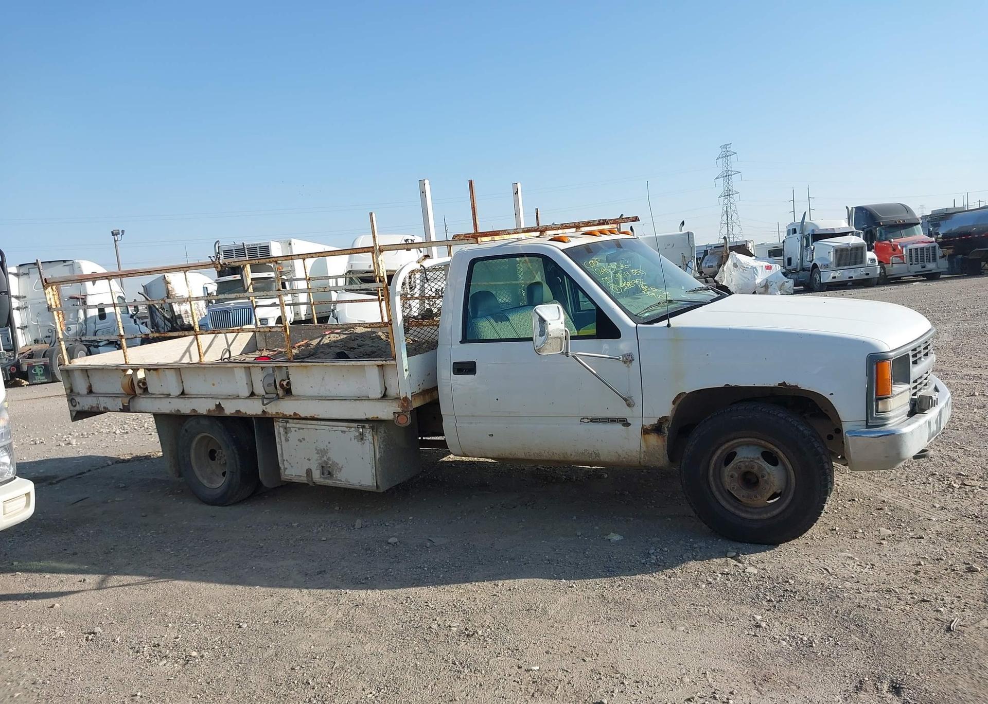 2000 CHEVROLET C3500 CHASSIS LS