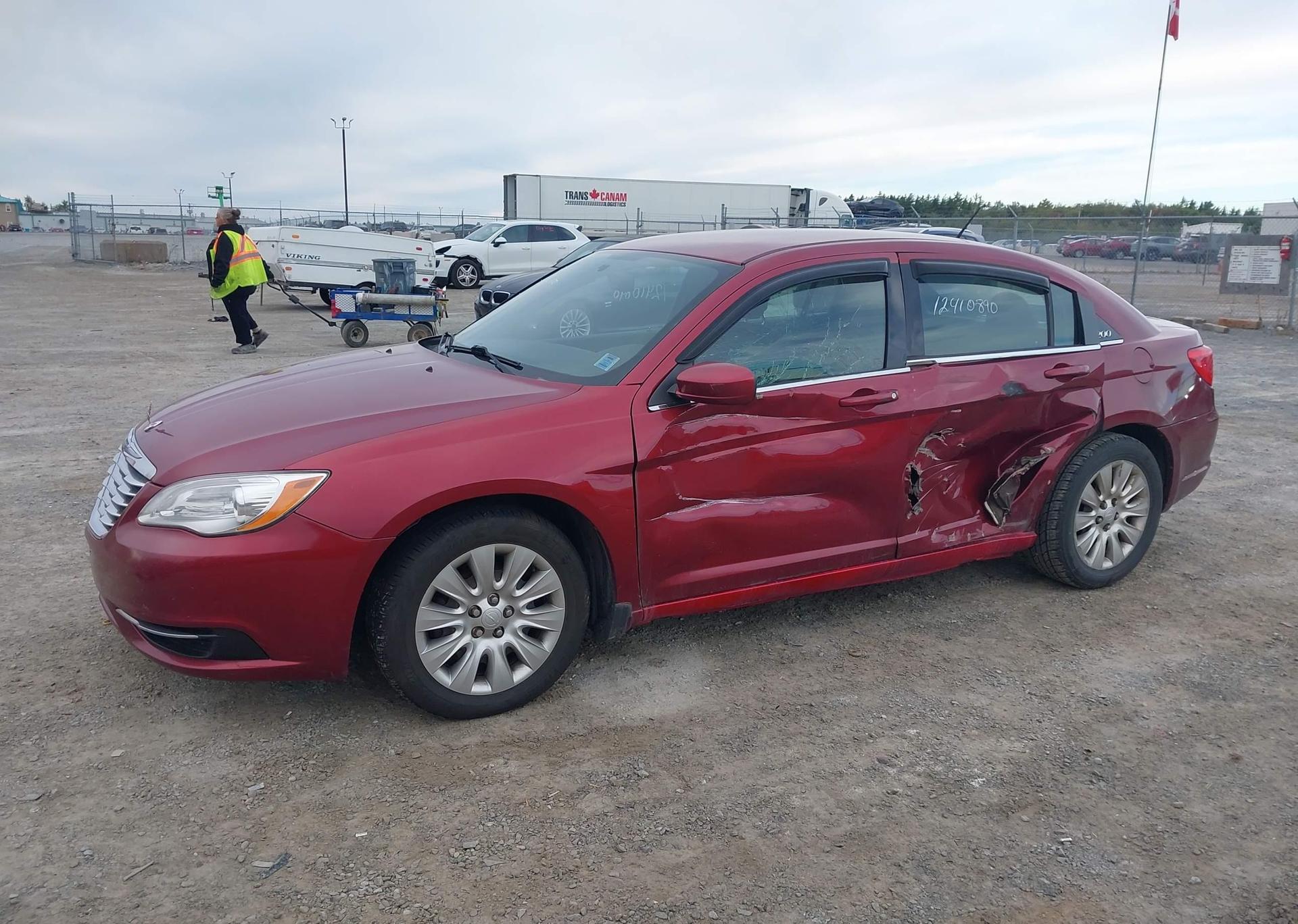 2013 CHRYSLER 200 LX