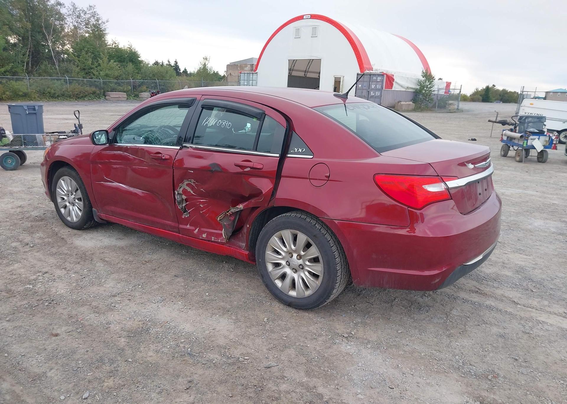 2013 CHRYSLER 200 LX