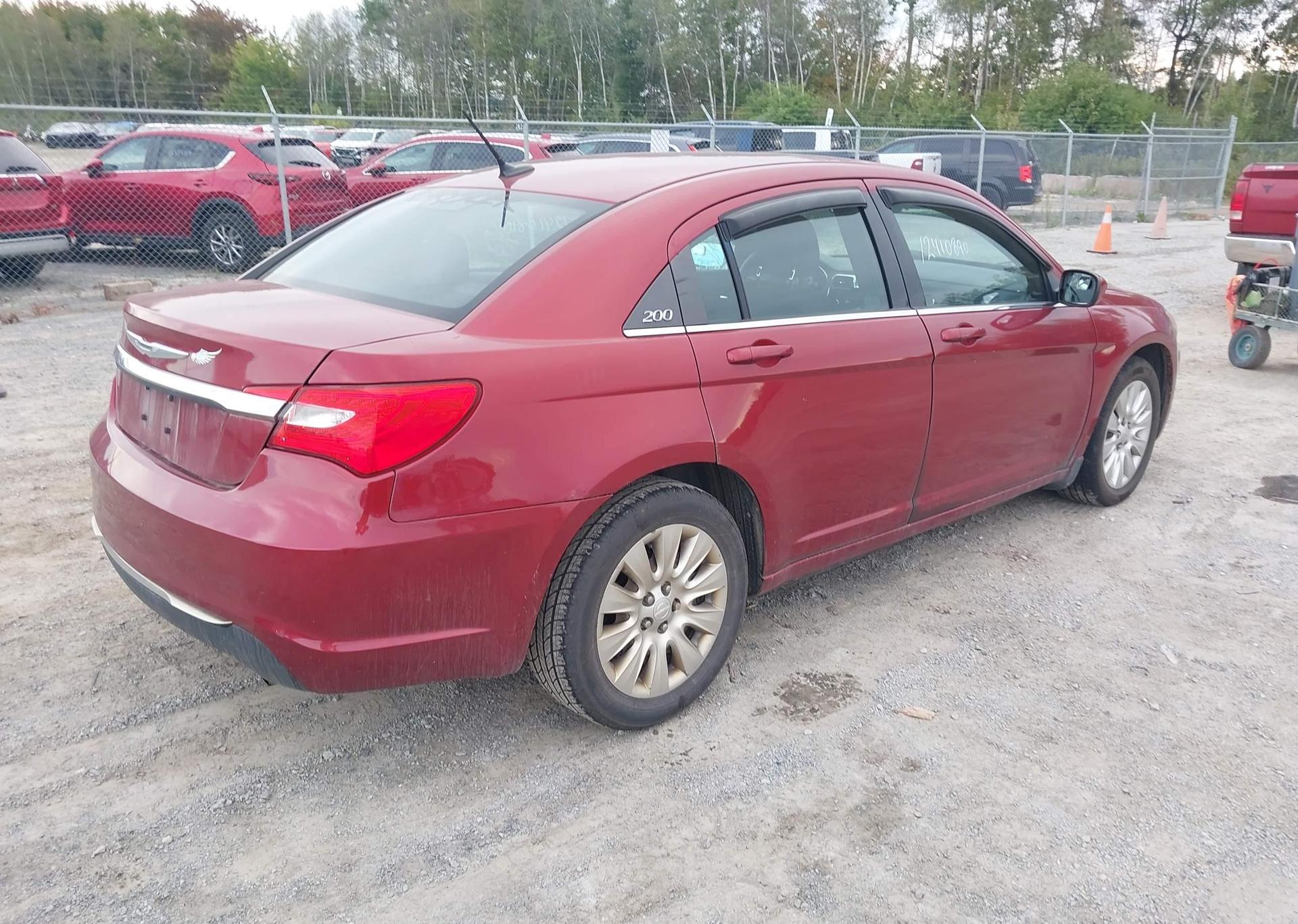 2013 CHRYSLER 200 LX
