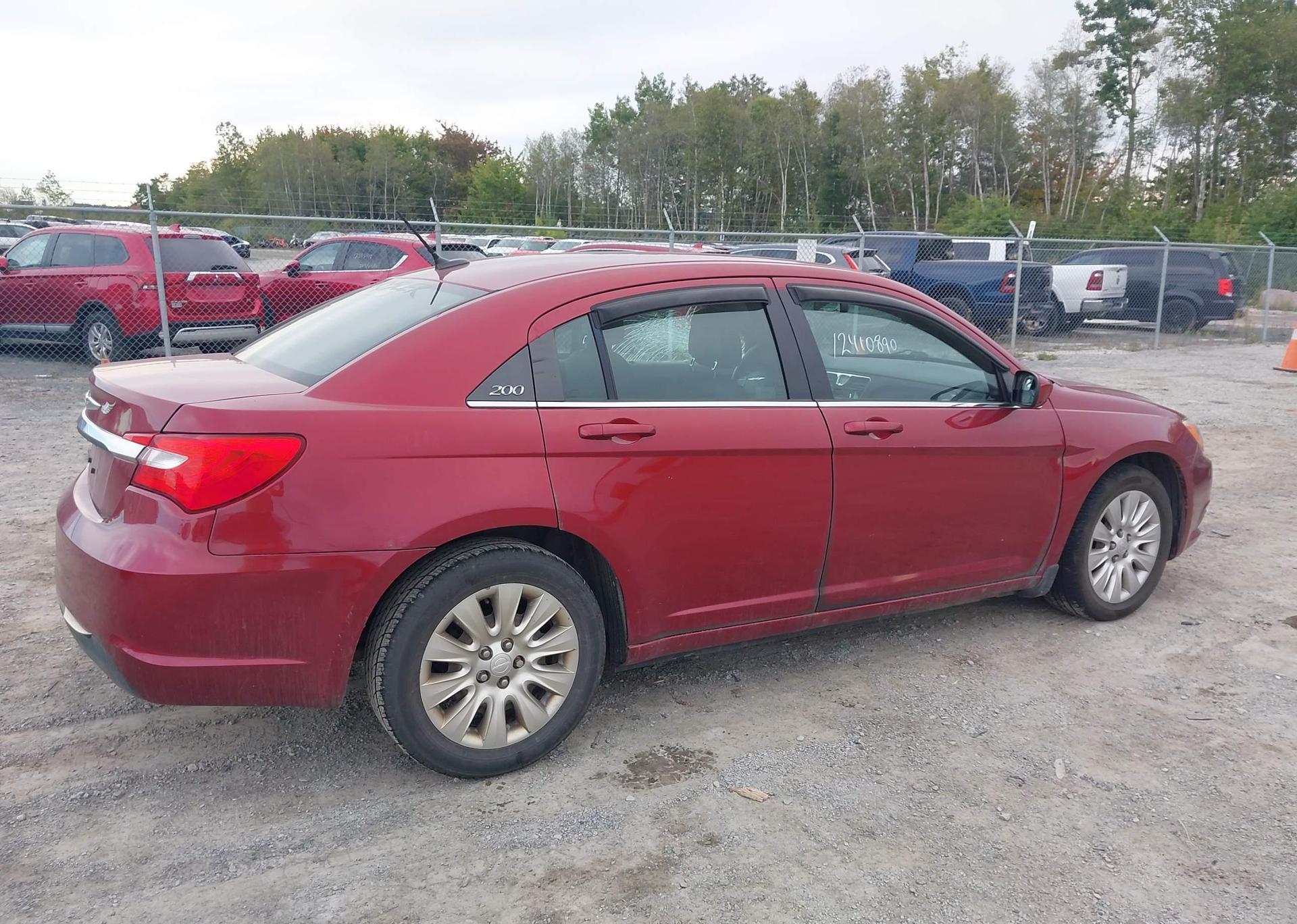 2013 CHRYSLER 200 LX