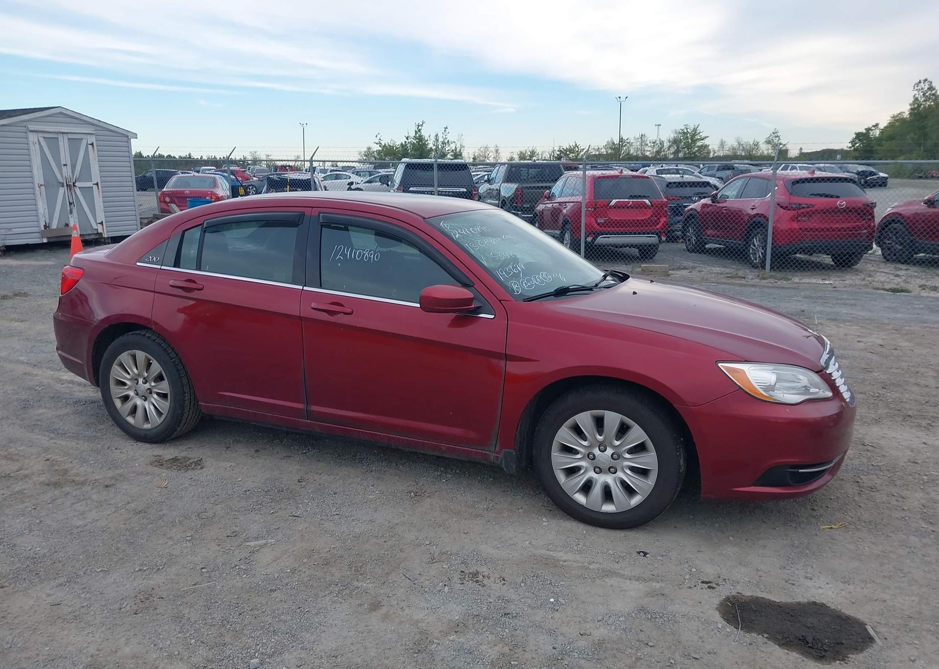 2013 CHRYSLER 200 LX