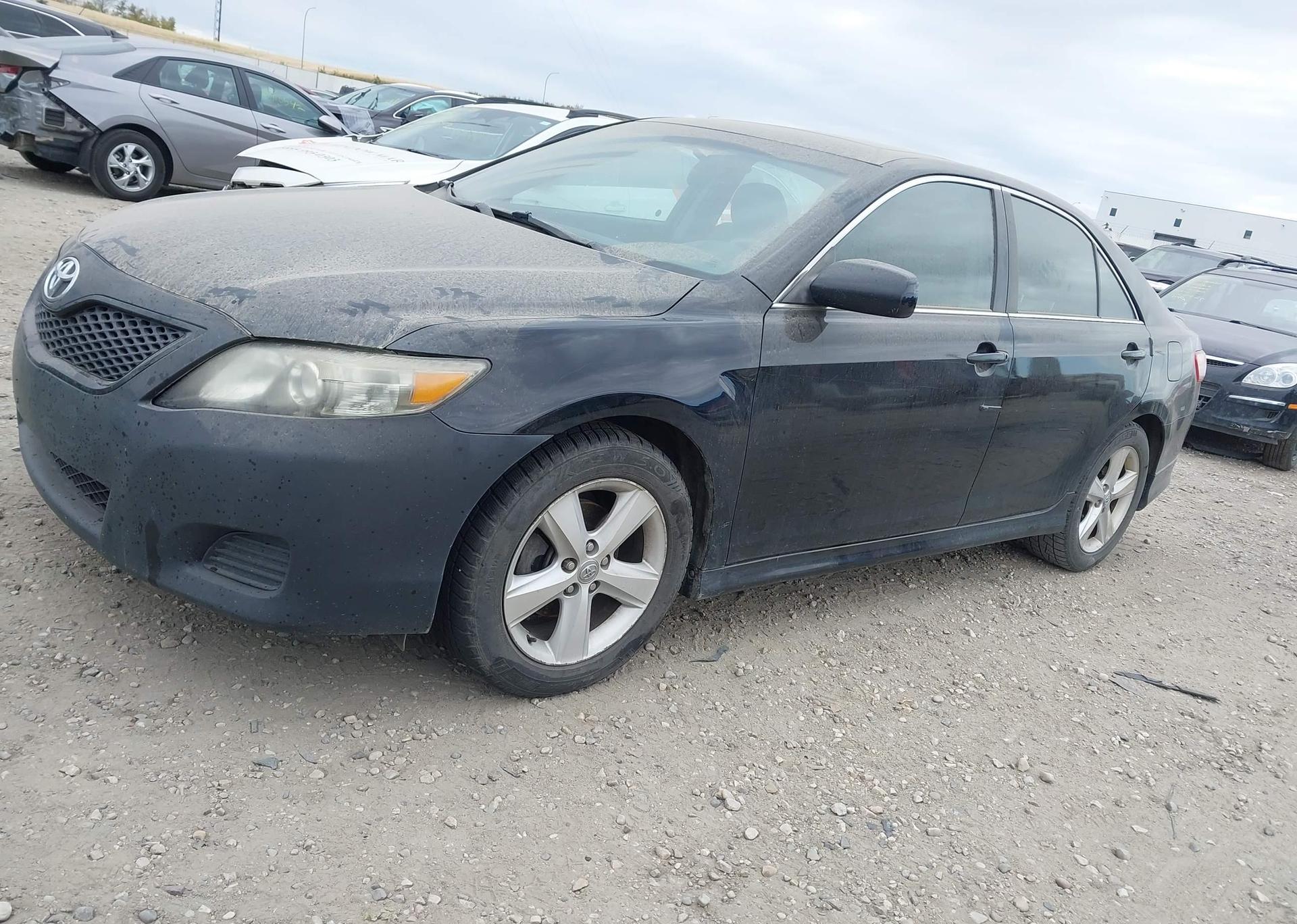 2011 TOYOTA CAMRY LE