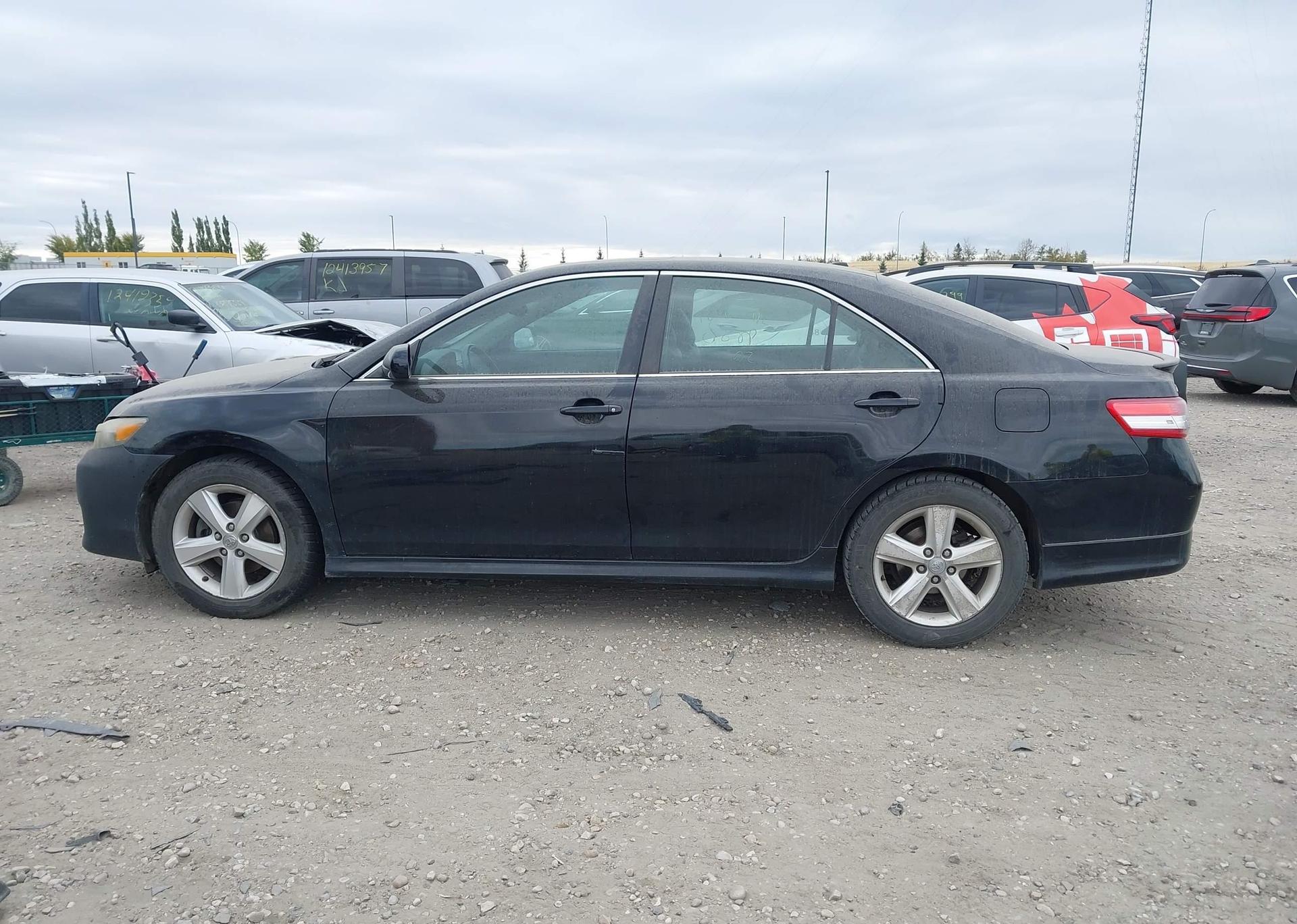 2011 TOYOTA CAMRY LE