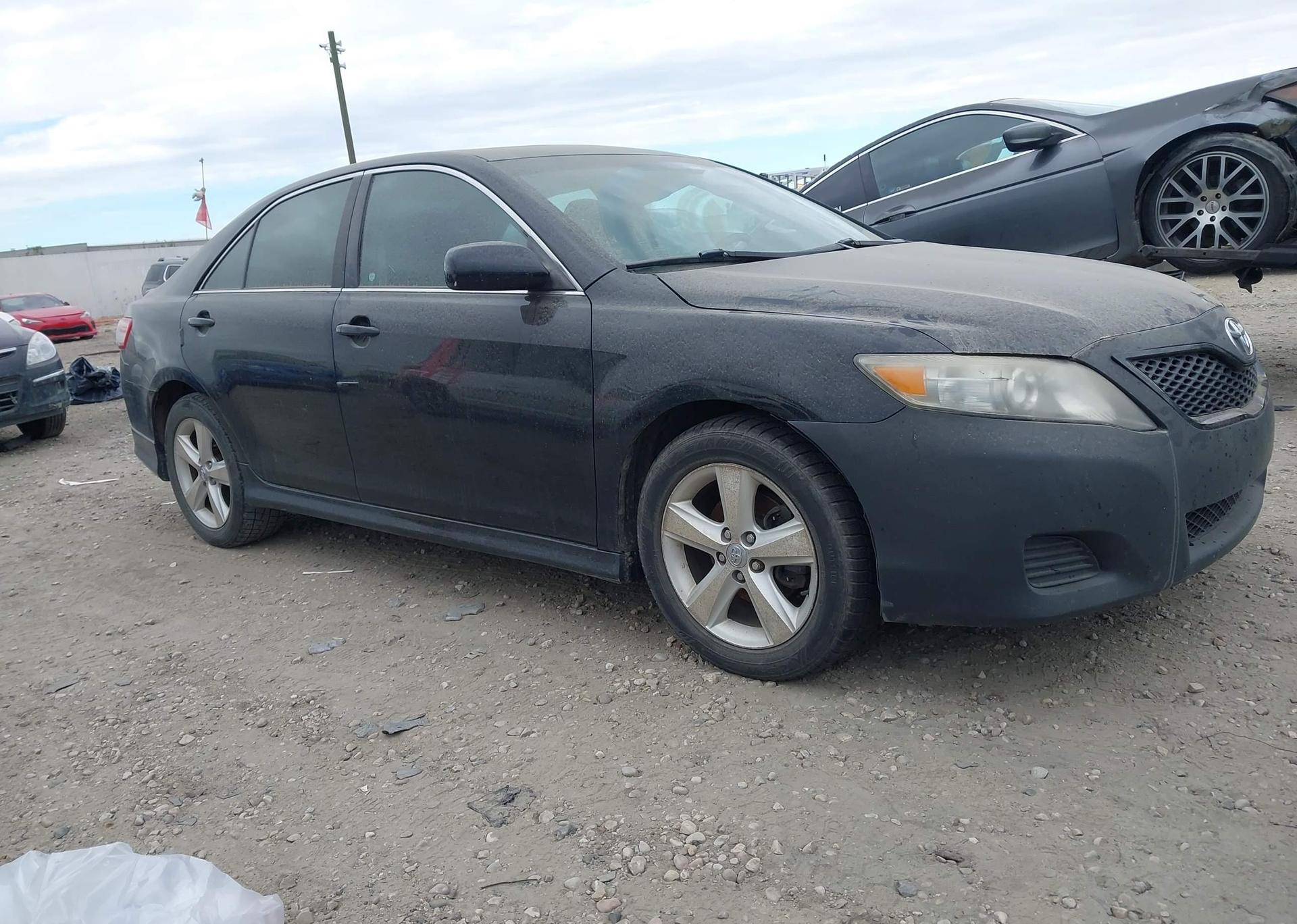 2011 TOYOTA CAMRY LE