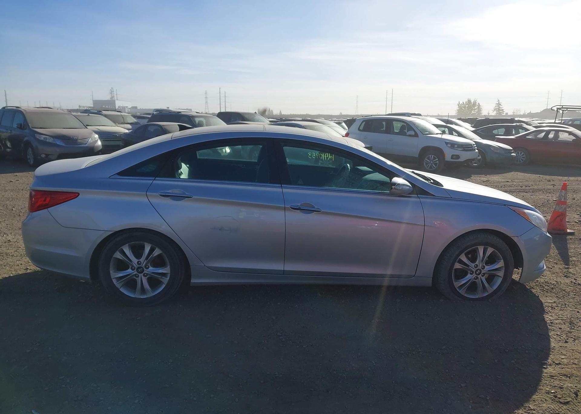 2012 HYUNDAI SONATA SE