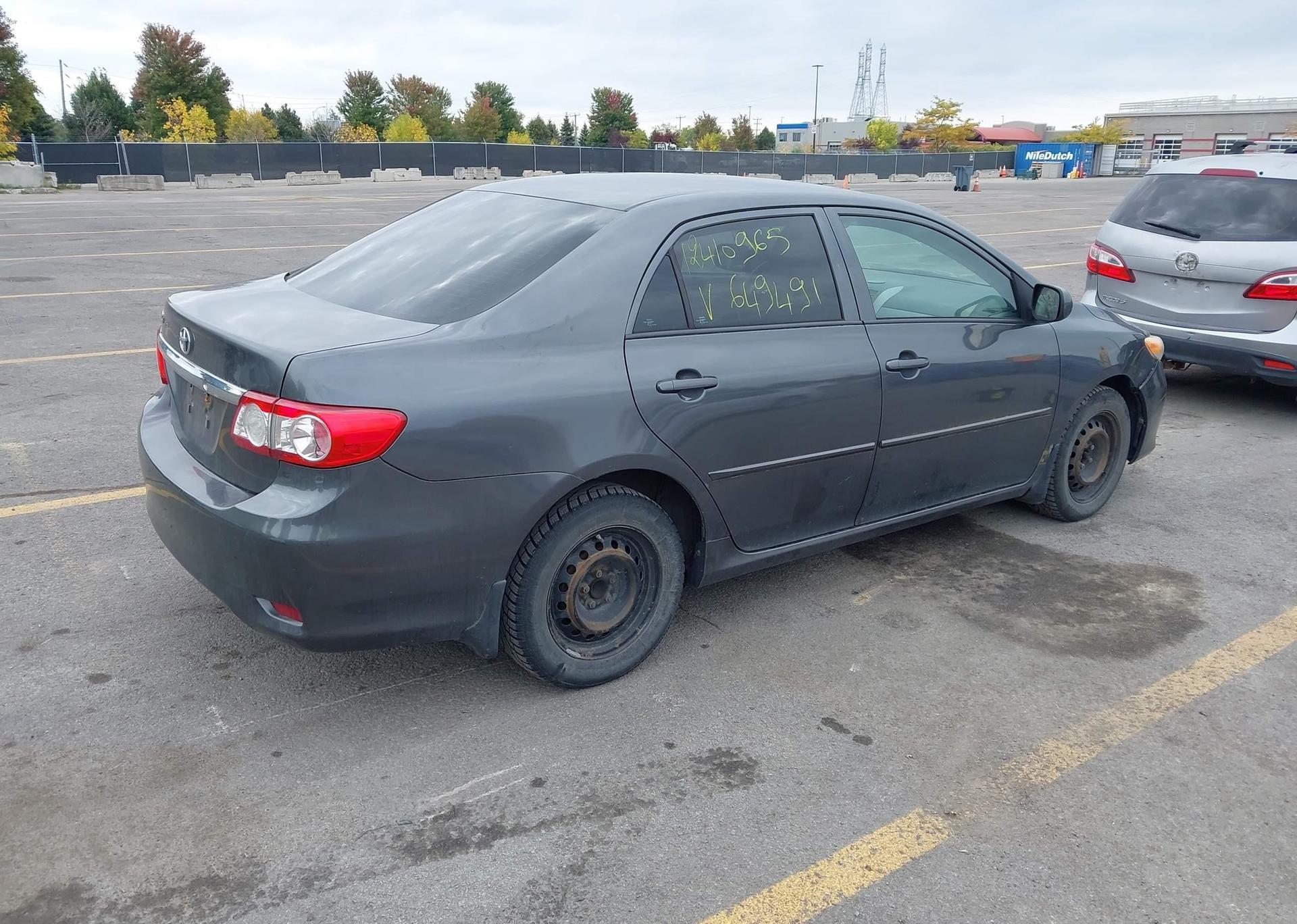 2011 TOYOTA COROLLA