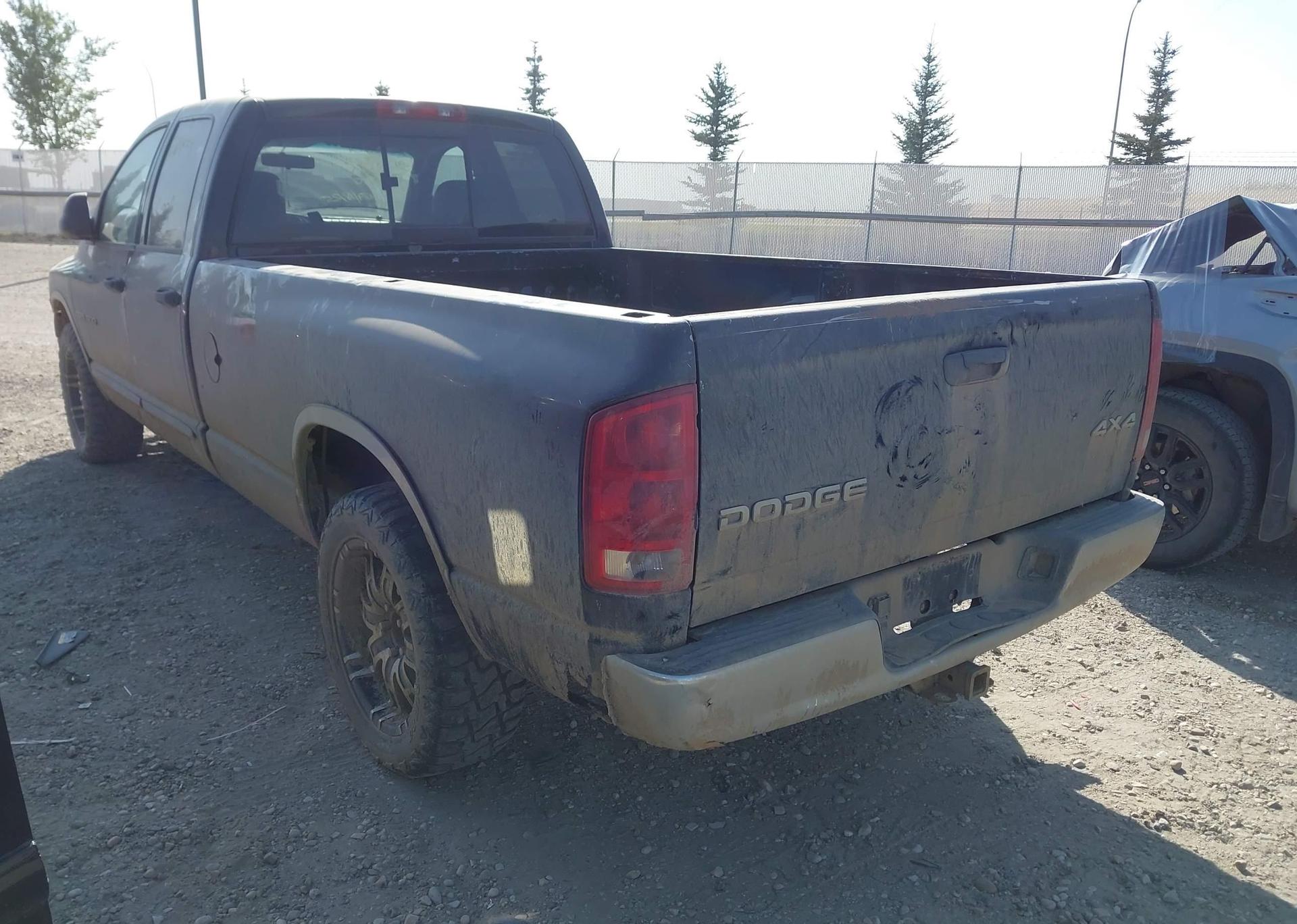 2004 DODGE RAM 1500 ST