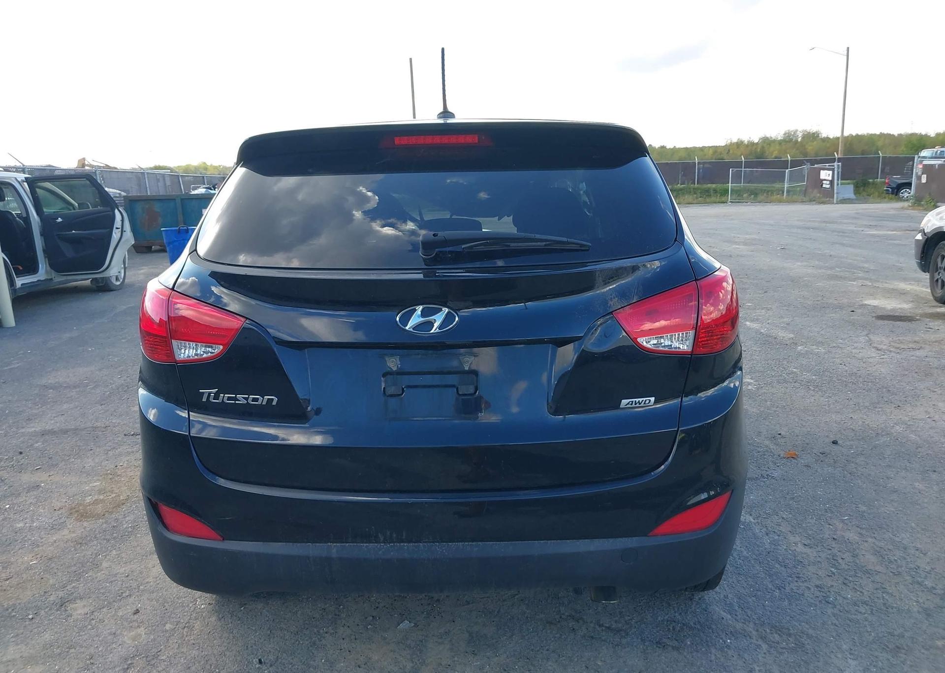 2015 HYUNDAI TUCSON