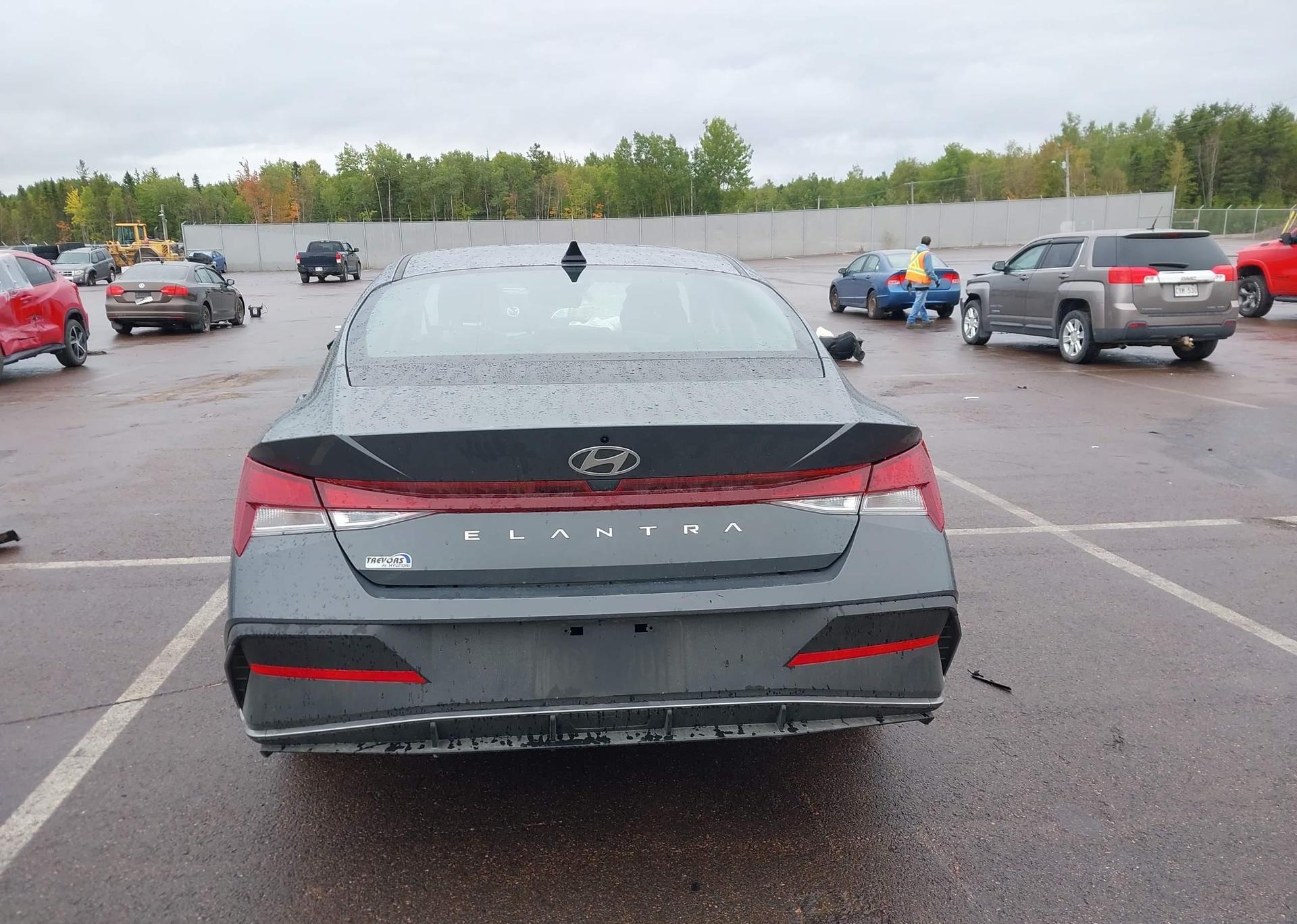 2025 HYUNDAI ELANTRA ESSENTIAL