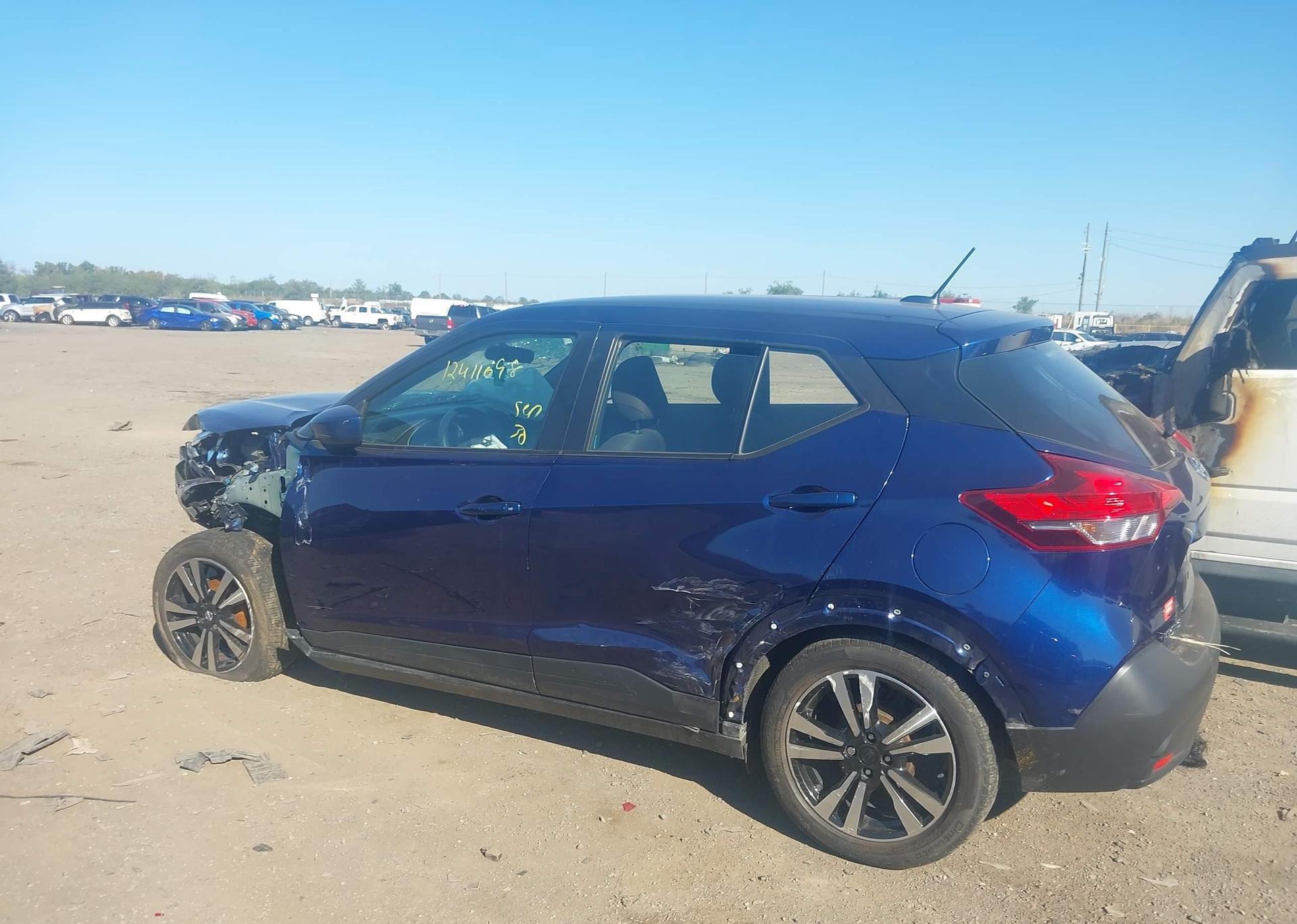 2019 NISSAN KICKS